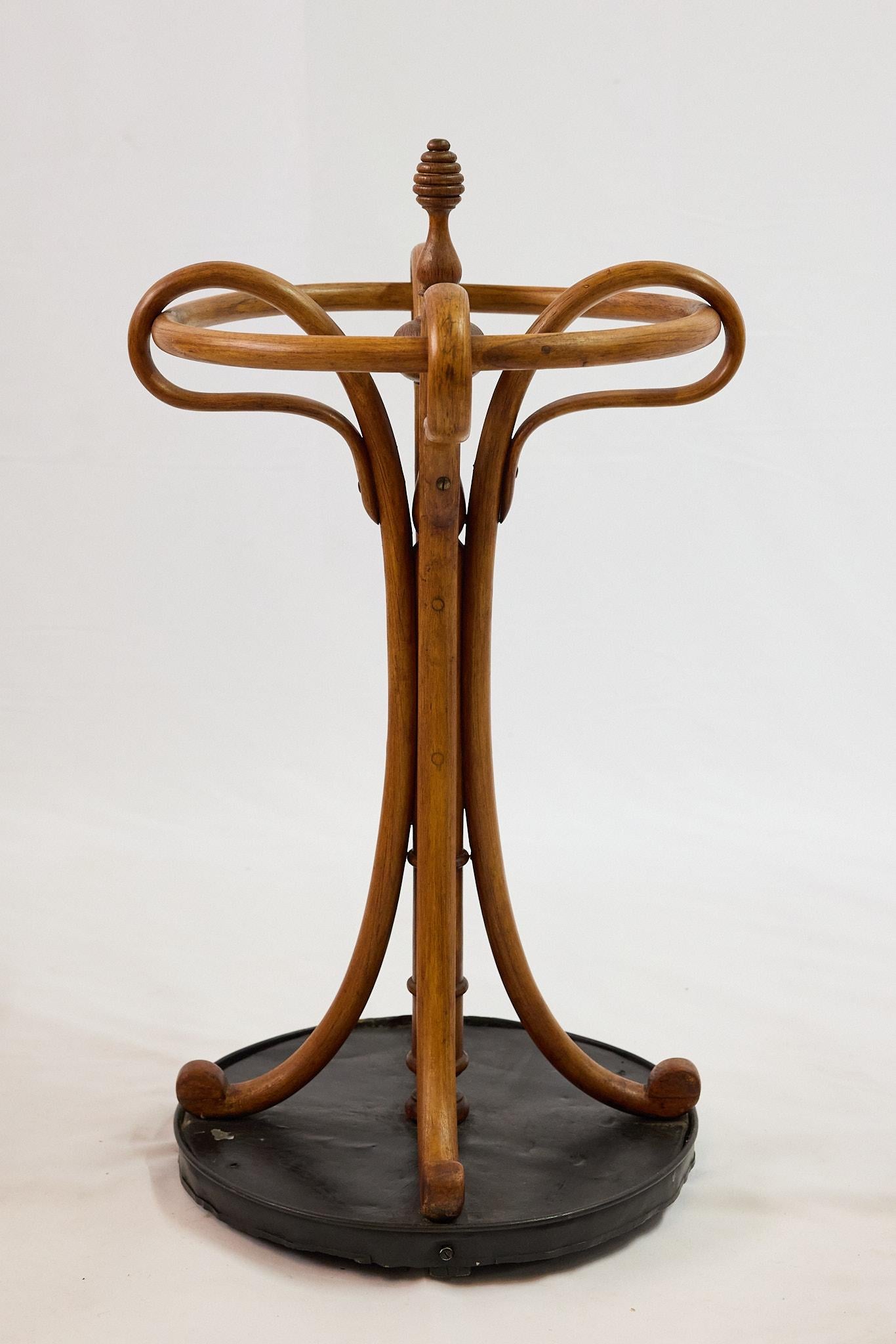 Portaombrelli in legno curvato Thonet del XIX secolo, Vienna In condizioni buone in vendita a Atlanta, GA