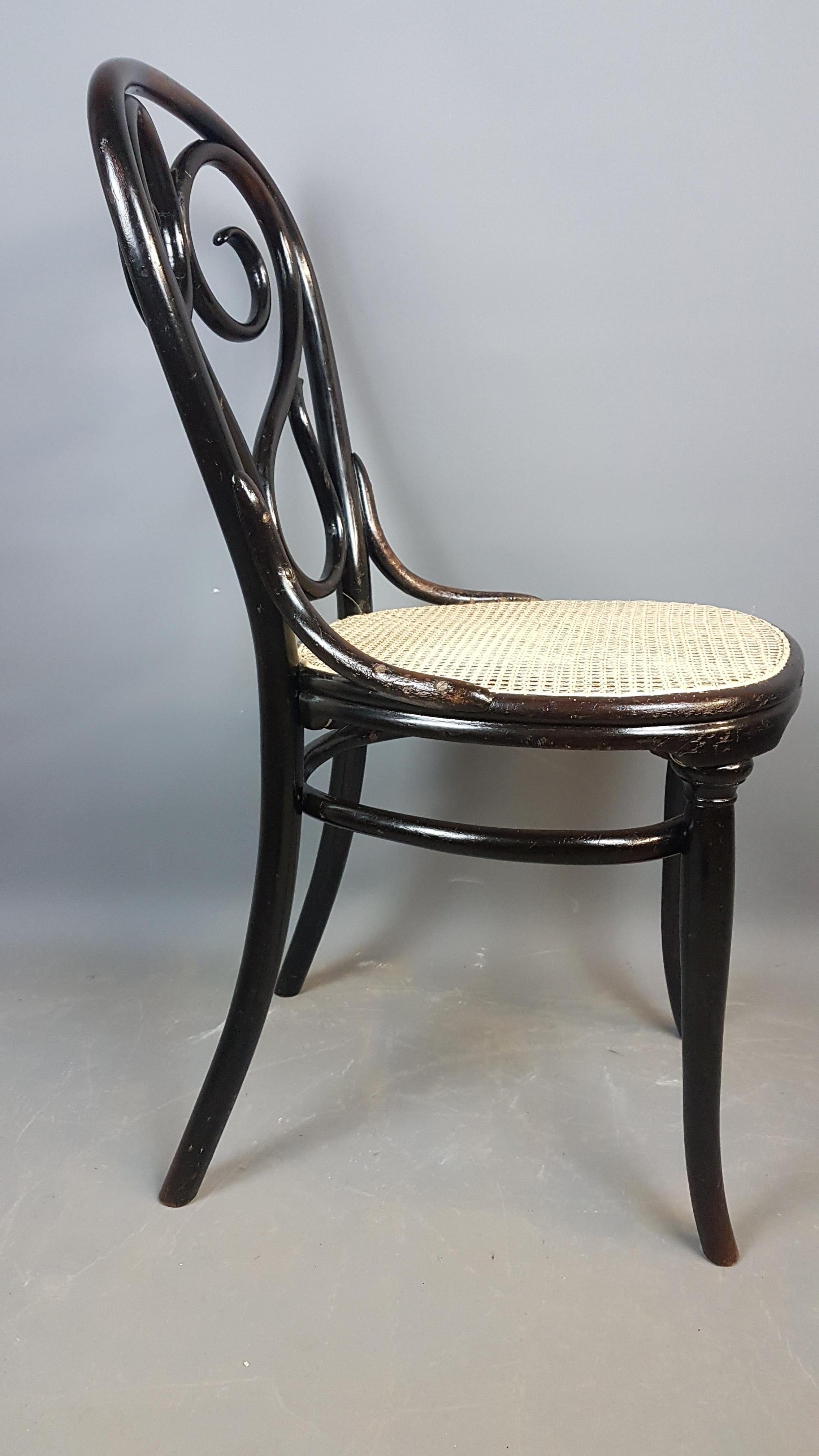 19th Century Thonet No.4 Austrian Bentwood Cafe Daum Chair For Sale 1