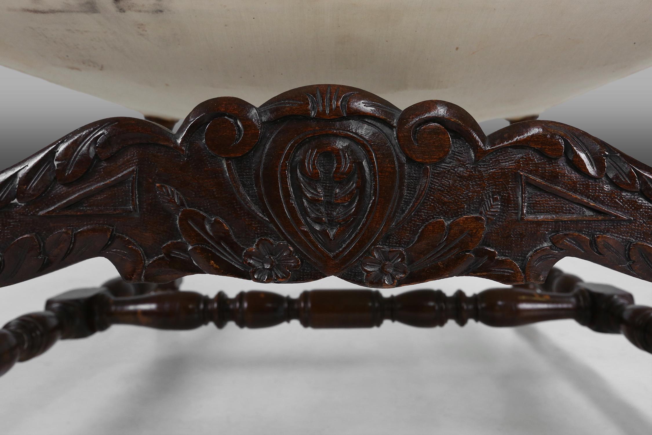 Fauteuil trône du 19e siècle de style Renaissance en vente 3