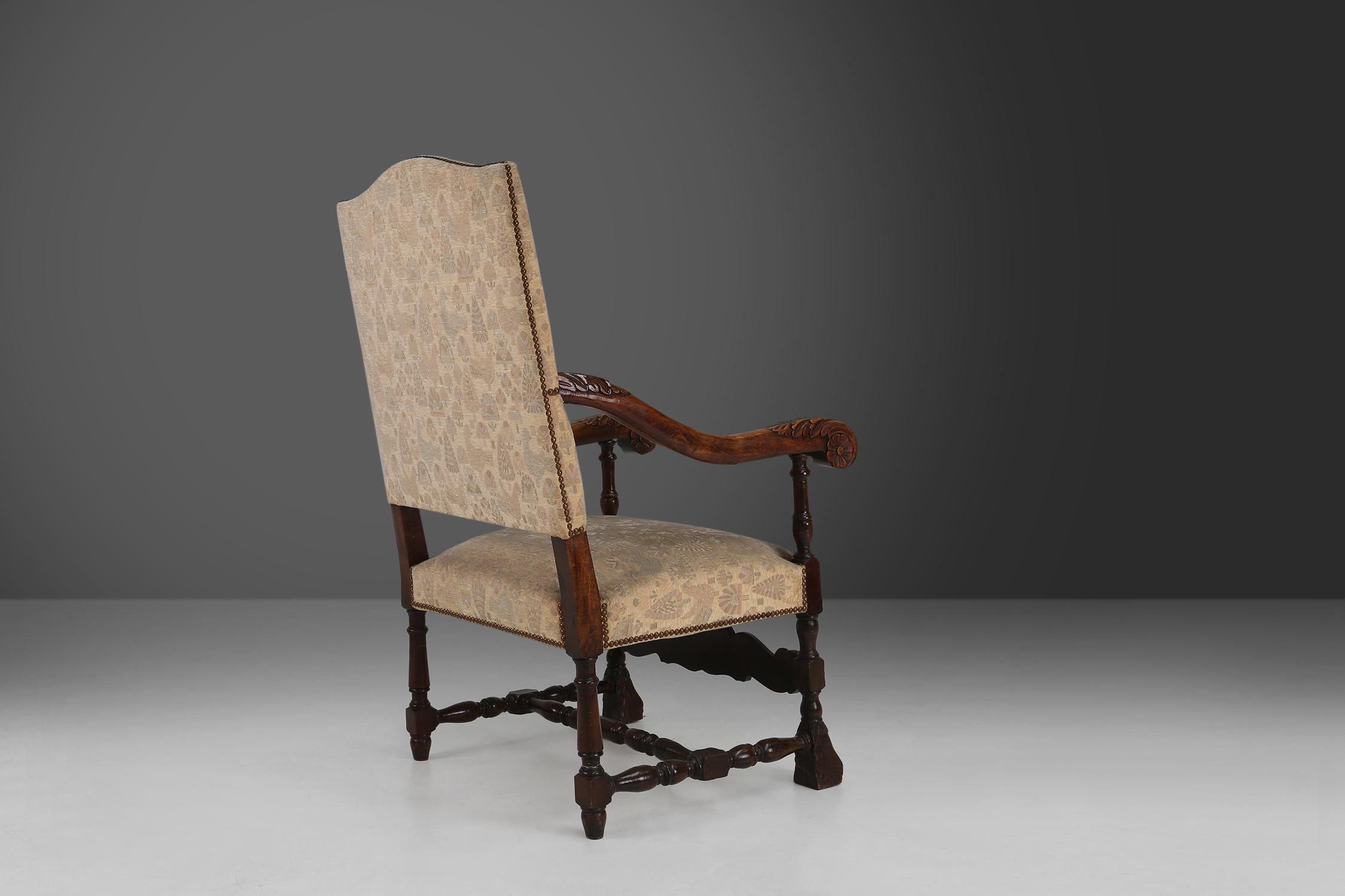 French 19th century Throne Armchair in Renaissance Style For Sale