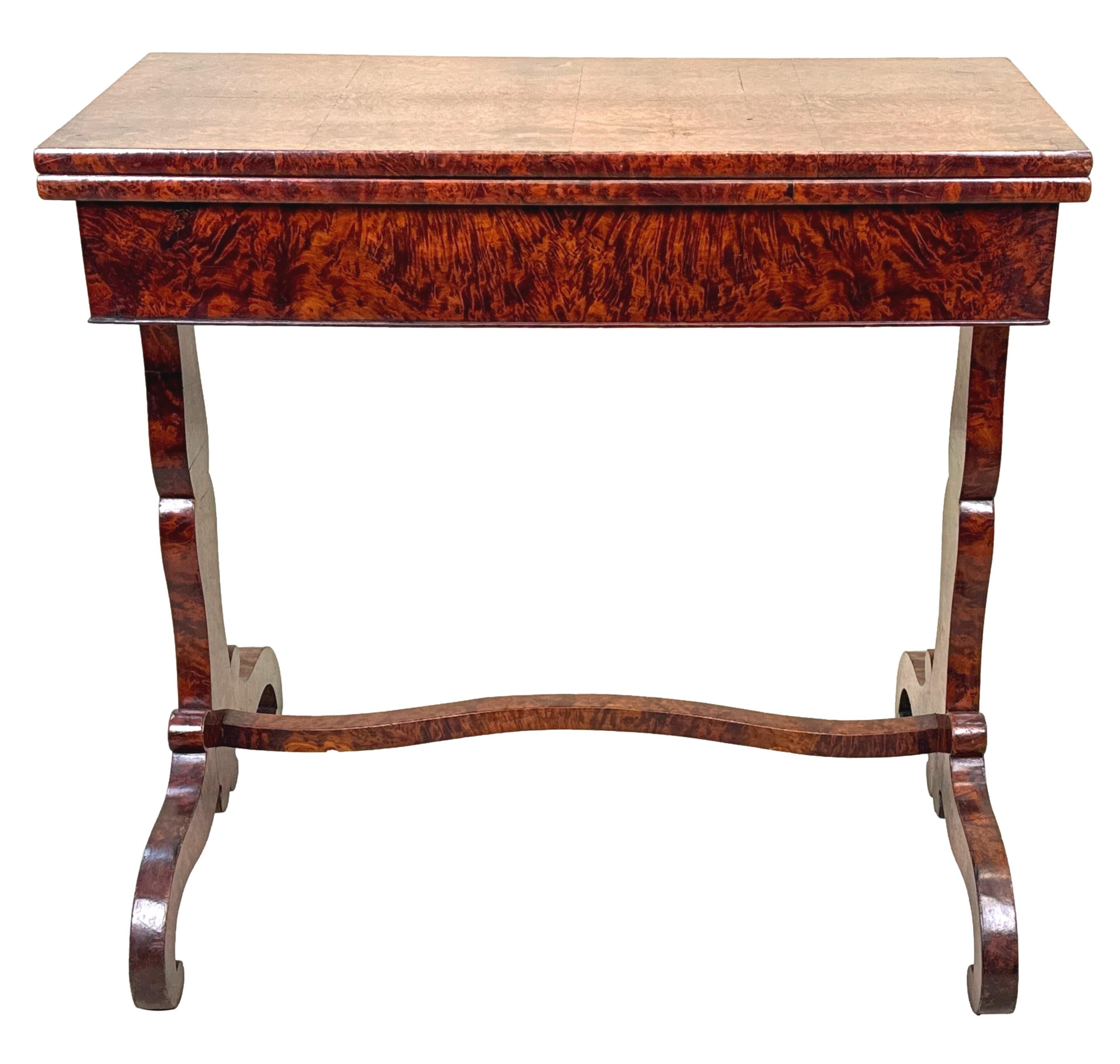 19. Jahrhundert Thuya Wood Kartenspieltisch im Angebot 8