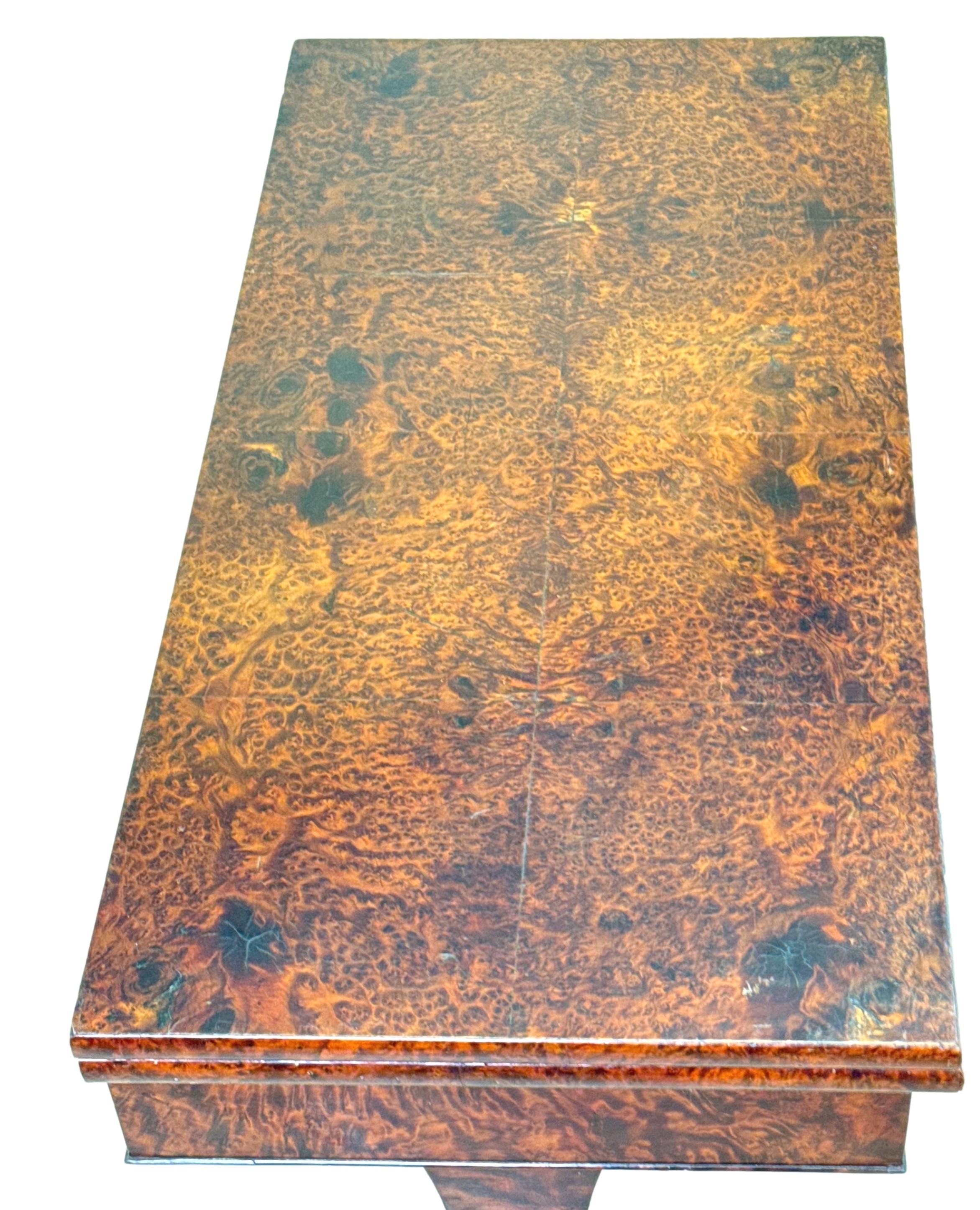 19. Jahrhundert Thuya Wood Kartenspieltisch (Viktorianisch) im Angebot