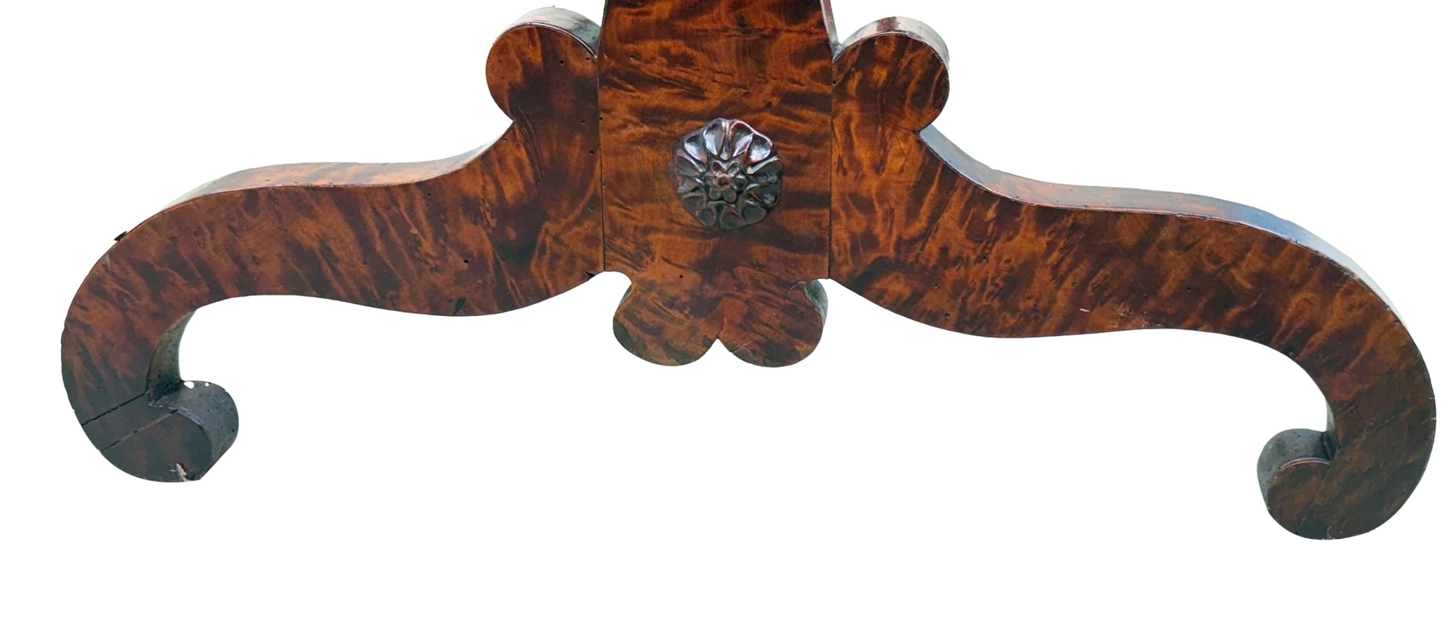 19. Jahrhundert Thuya Wood Kartenspieltisch (Englisch) im Angebot
