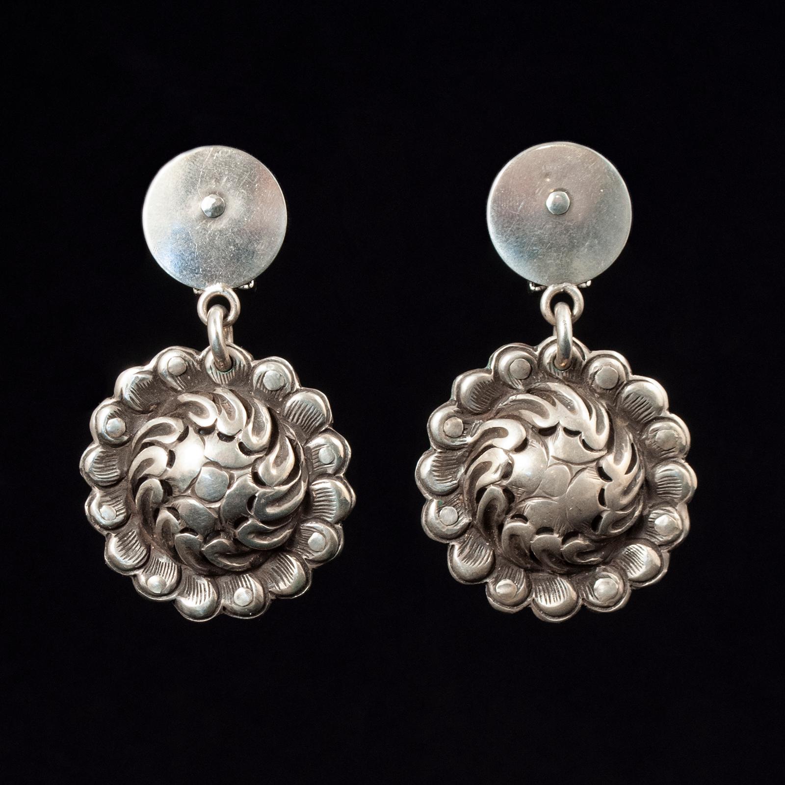 Pendientes de palanca de plata tibetana del siglo XIX por Joyas Tibetano