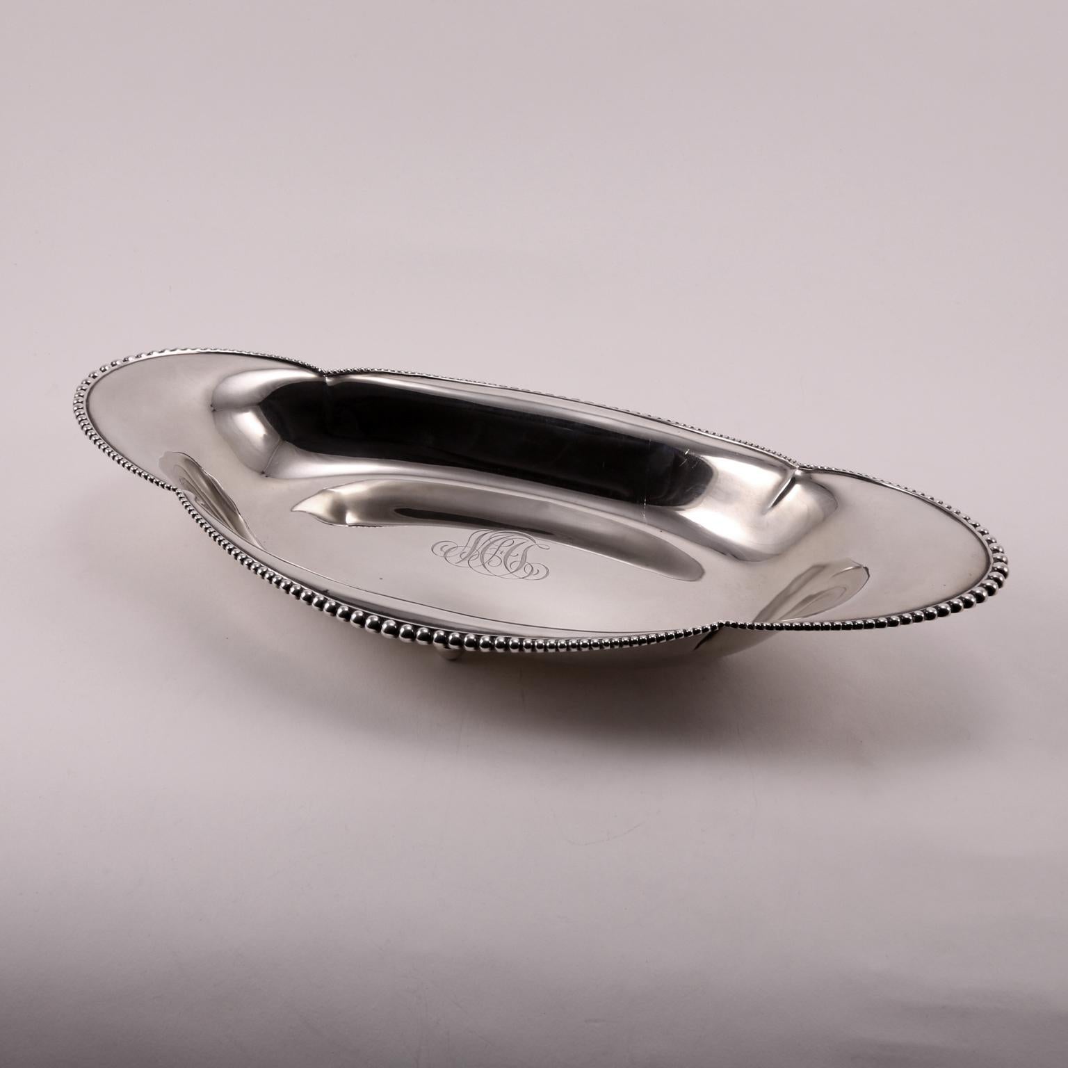 19th Century Tiffany Handcrafted Sterling Silver Oval Bowl In Good Condition For Sale In Florence, IT