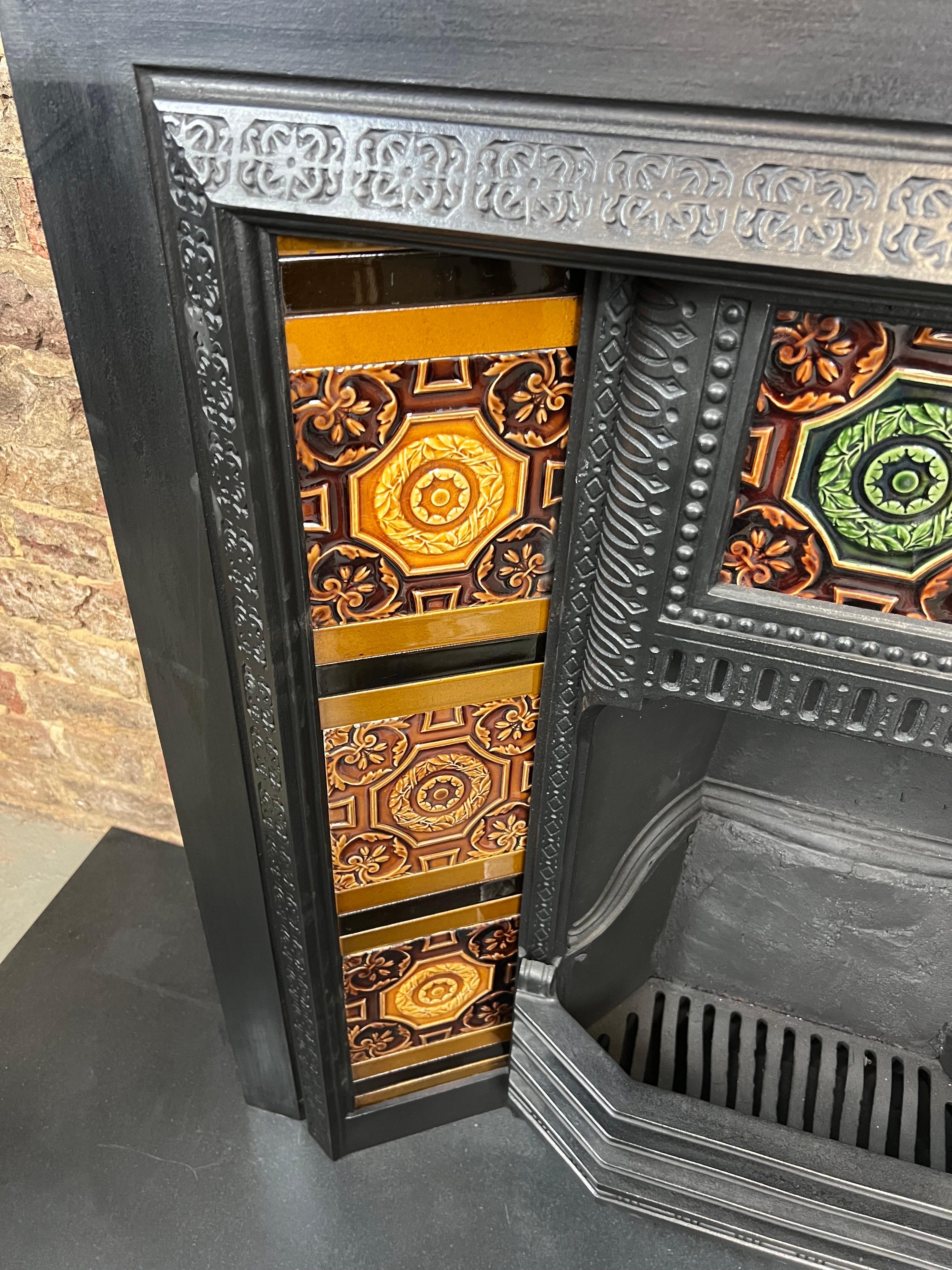 19th Century Tiled Cast-iron Fireplace Insert For Sale 1