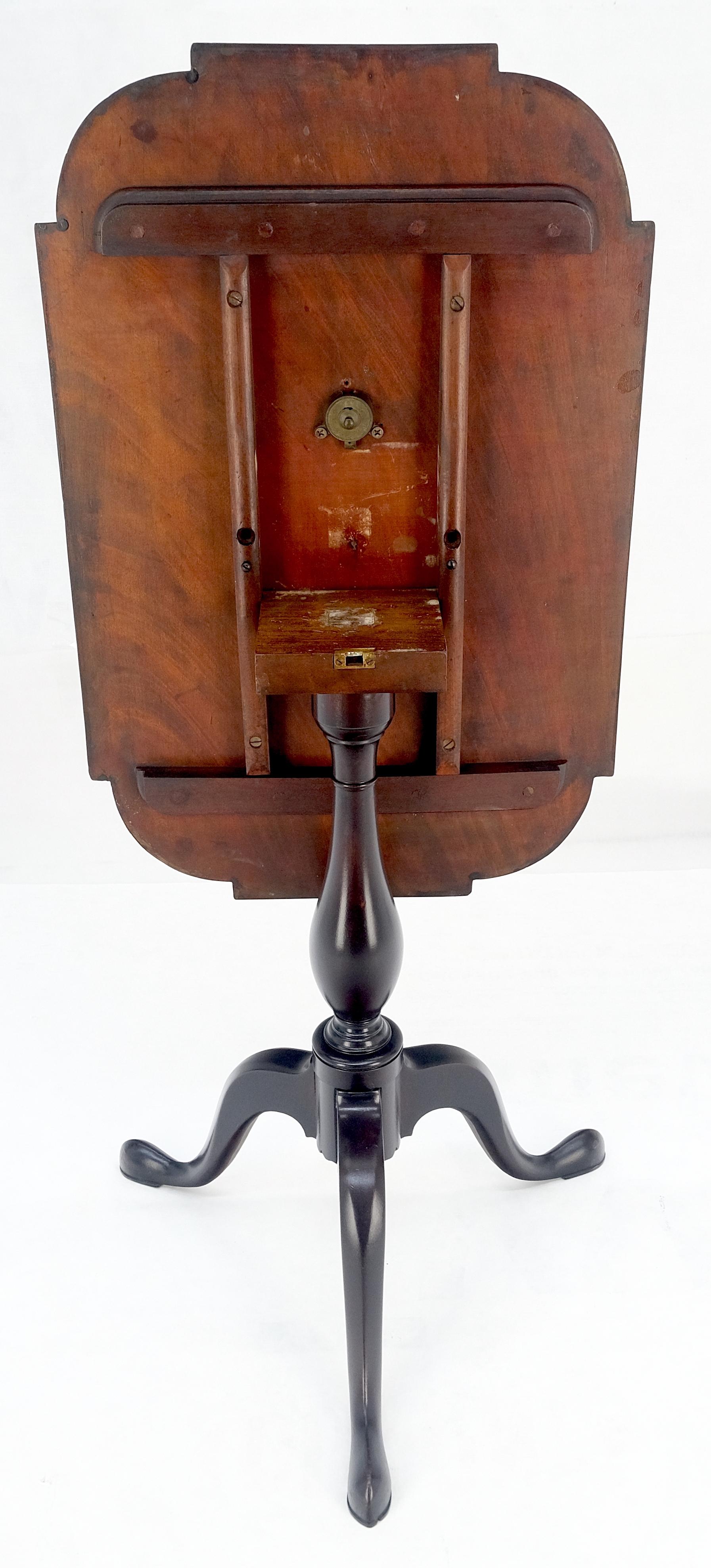 19th Century Tilt Top Inlayed Mahogany Center Breakfast Tripod Table MITN For Sale 10