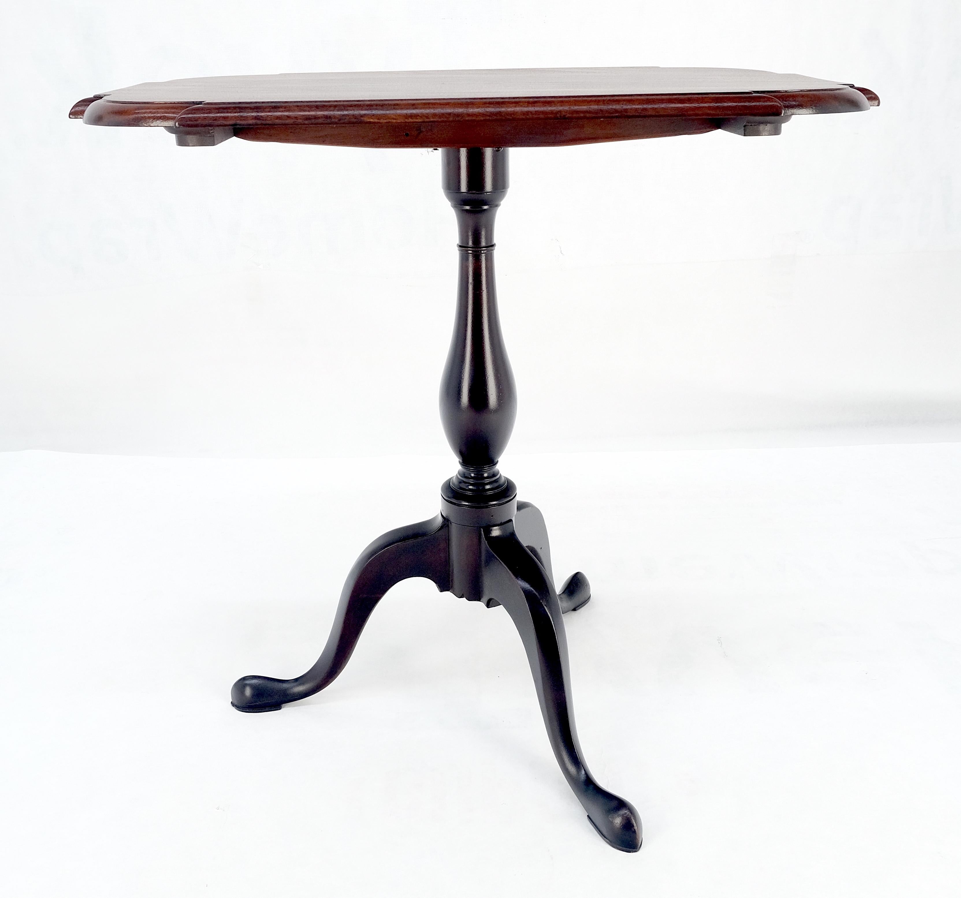 19th Century Tilt Top Inlayed Mahogany Center Breakfast Tripod Table MITN In Good Condition For Sale In Rockaway, NJ