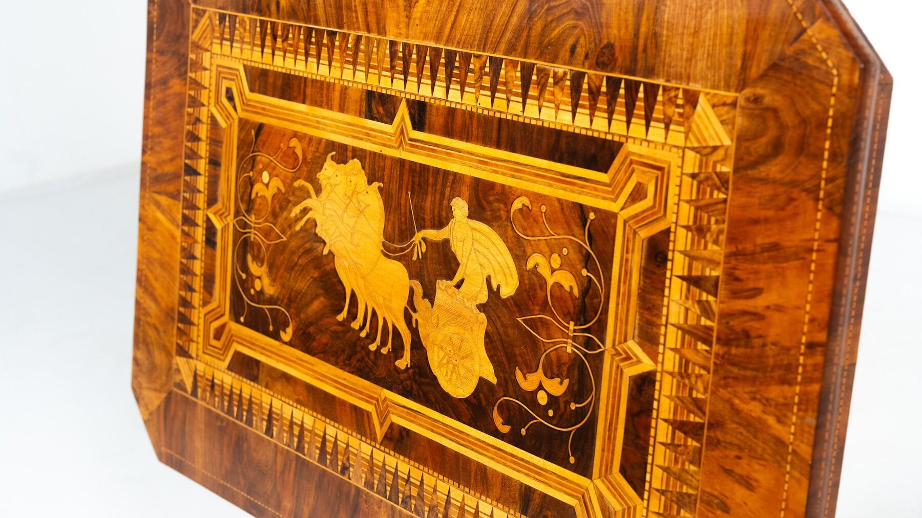 19th Century Tilt Top Table with Marquetry, Italy For Sale 7