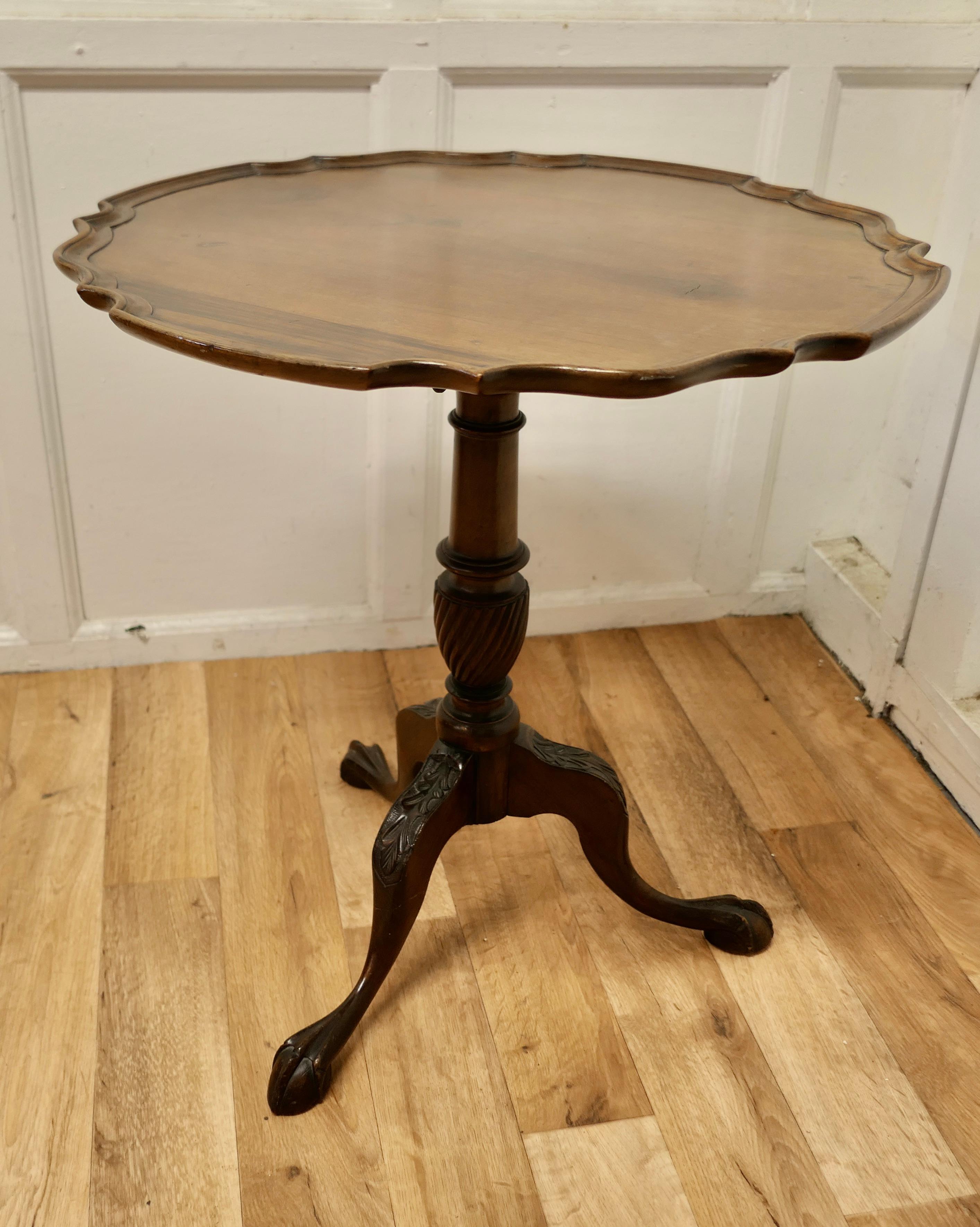 19th Century Tilt Top Wine Table For Sale 1