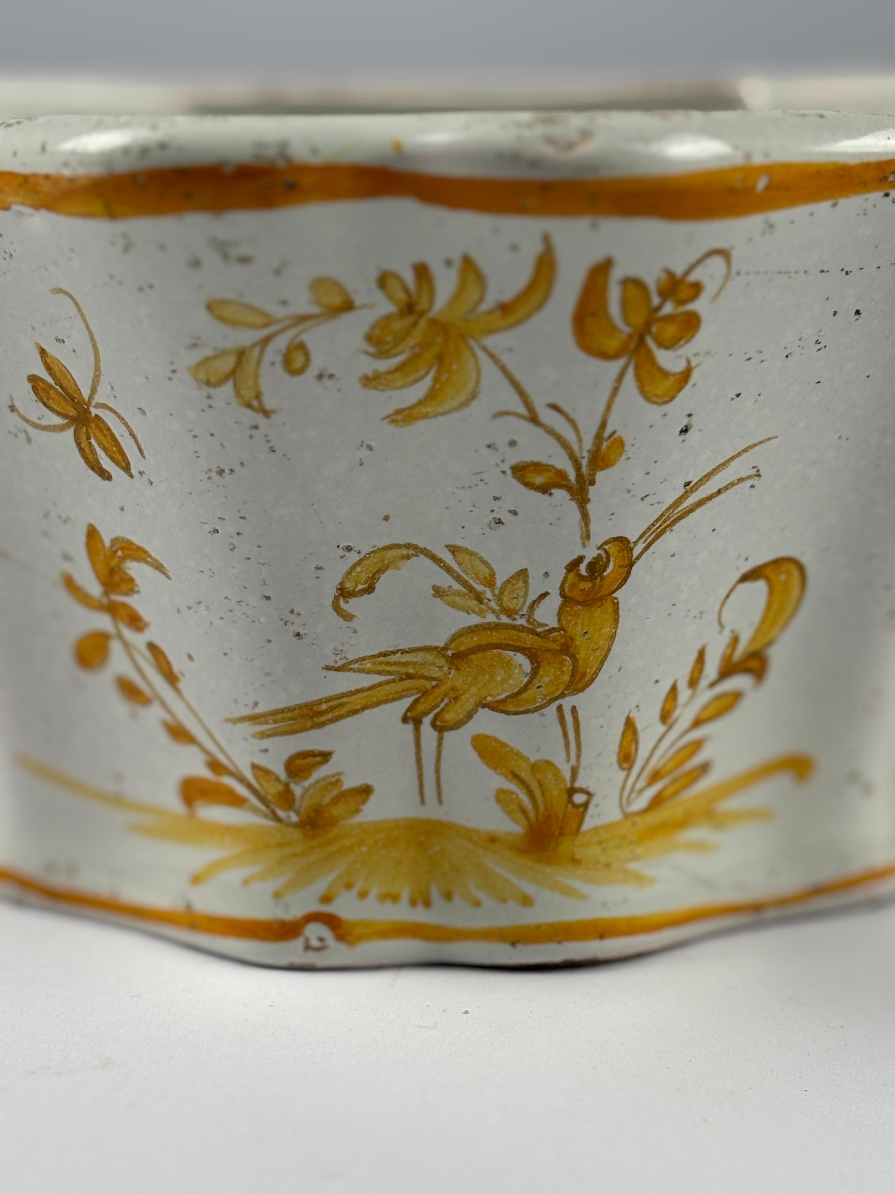 Ladrillo Flor Moustiers Estañado Siglo XIX Glaseado en venta