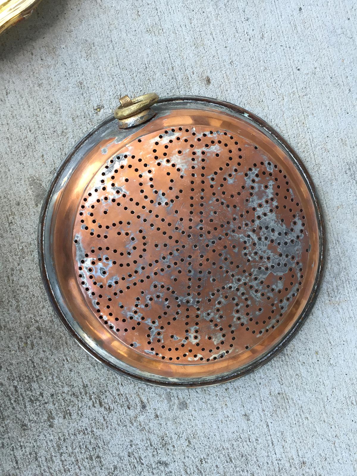 19th Century to Turn of the Century Copper Strainer with Brass Handles For Sale 1