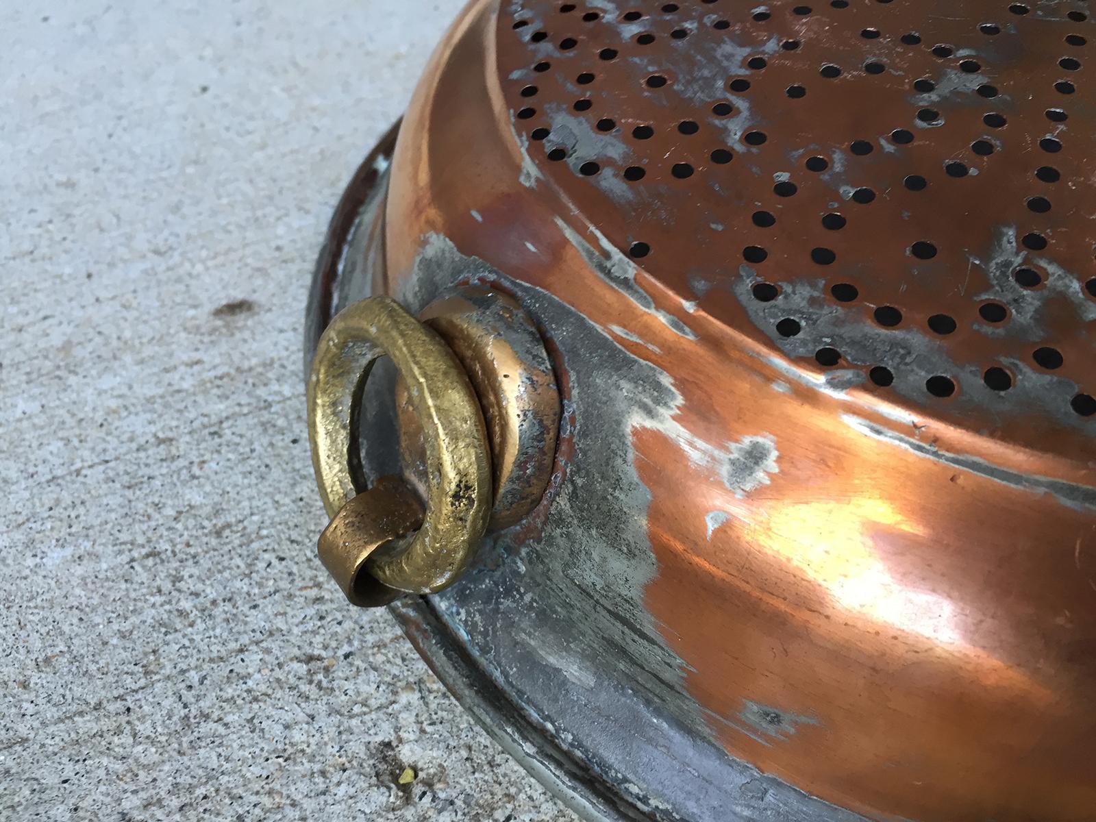 19th Century to Turn of the Century Copper Strainer with Brass Handles For Sale 3