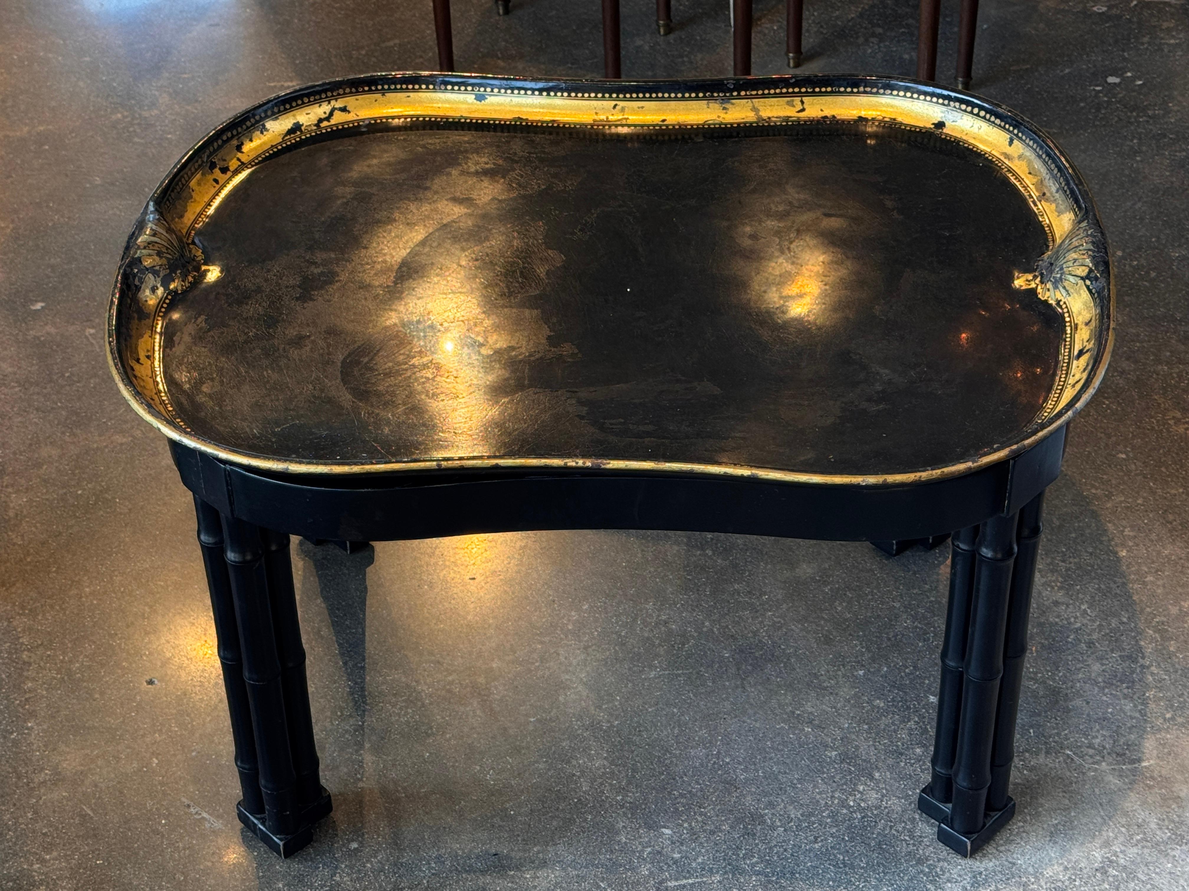 Anglais Plateau en tôle du 19ème siècle sur pied en vente