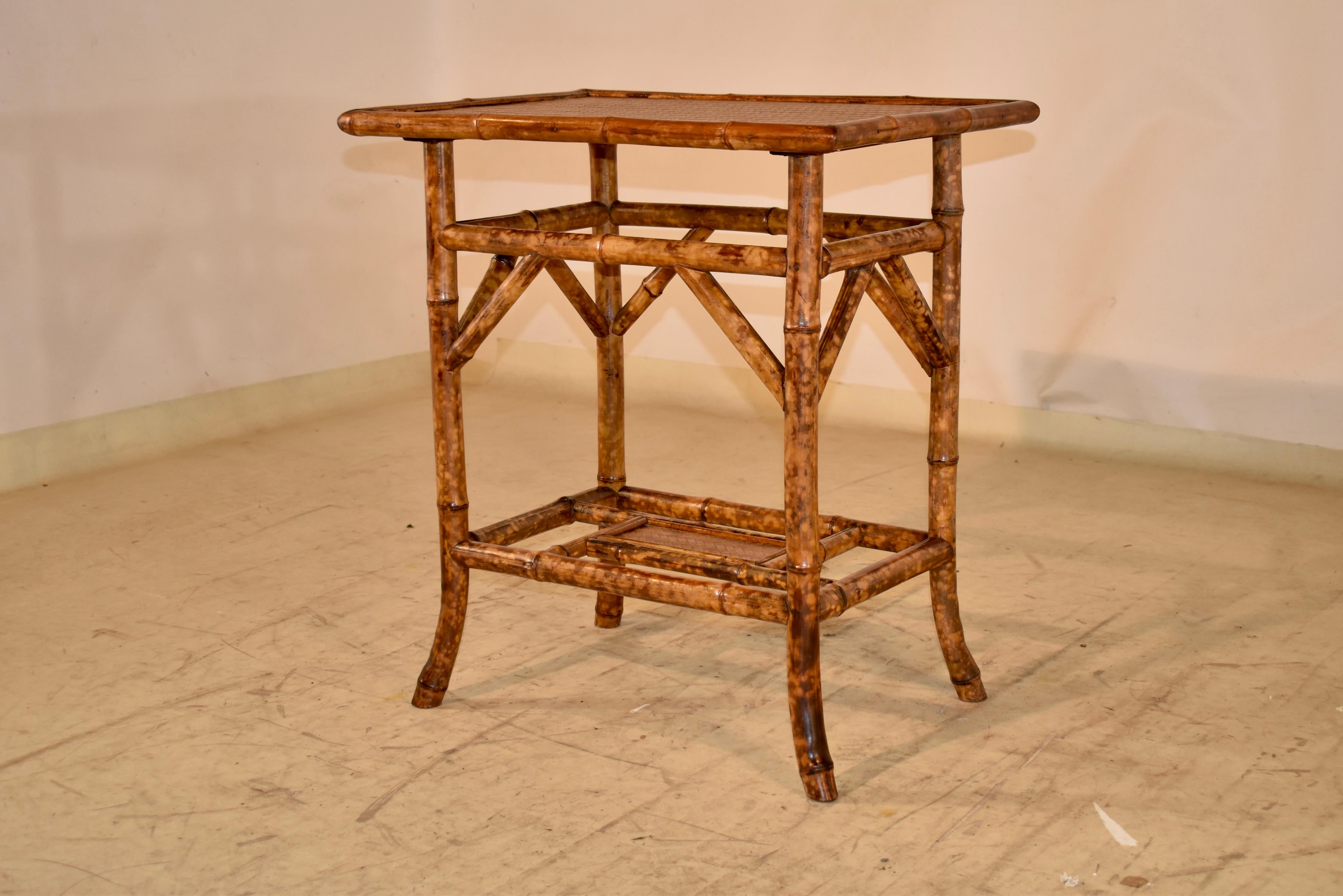 Art nouveau Table d'appoint en bambou tortue du 19e siècle en vente