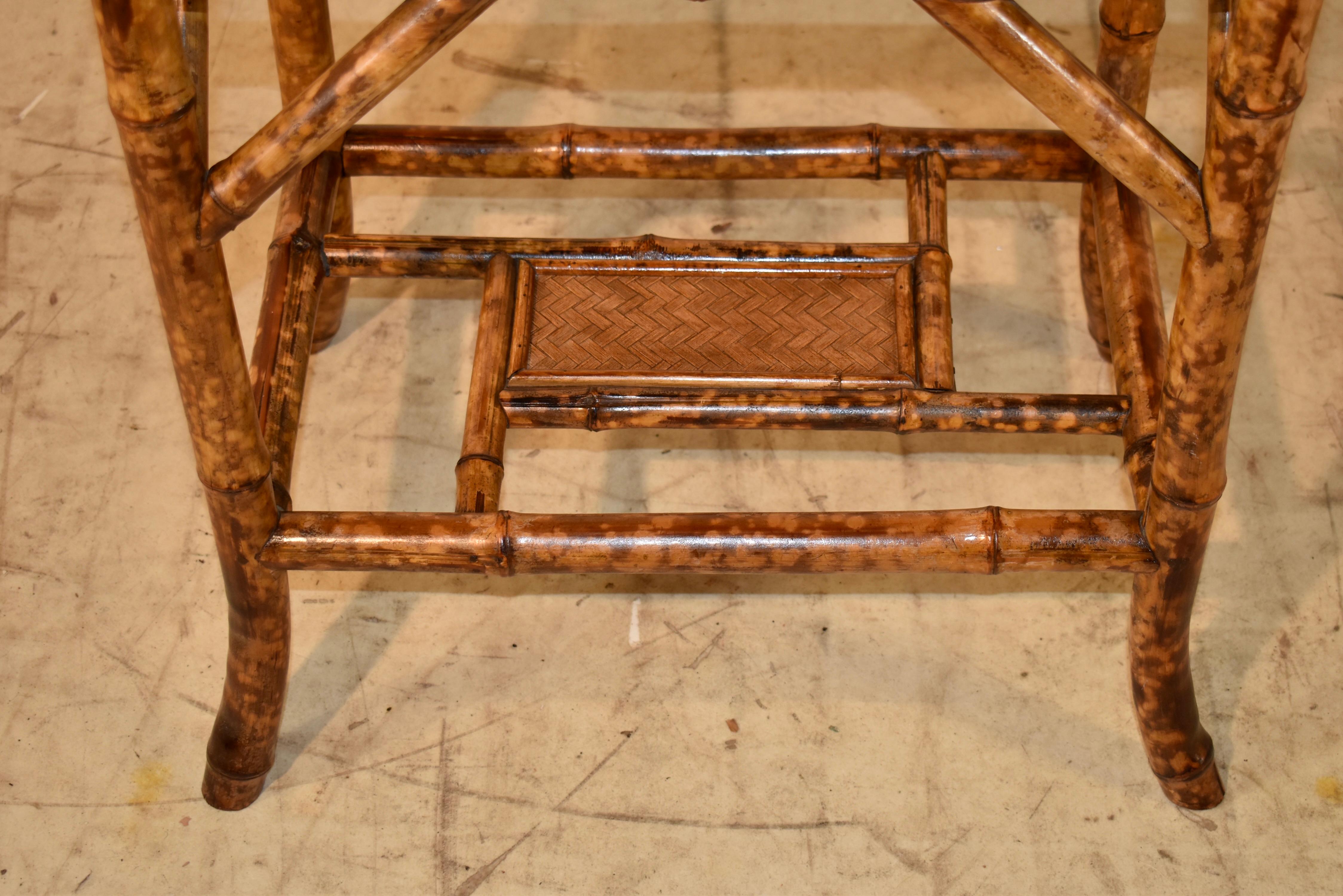 XIXe siècle Table d'appoint en bambou tortue du 19e siècle en vente