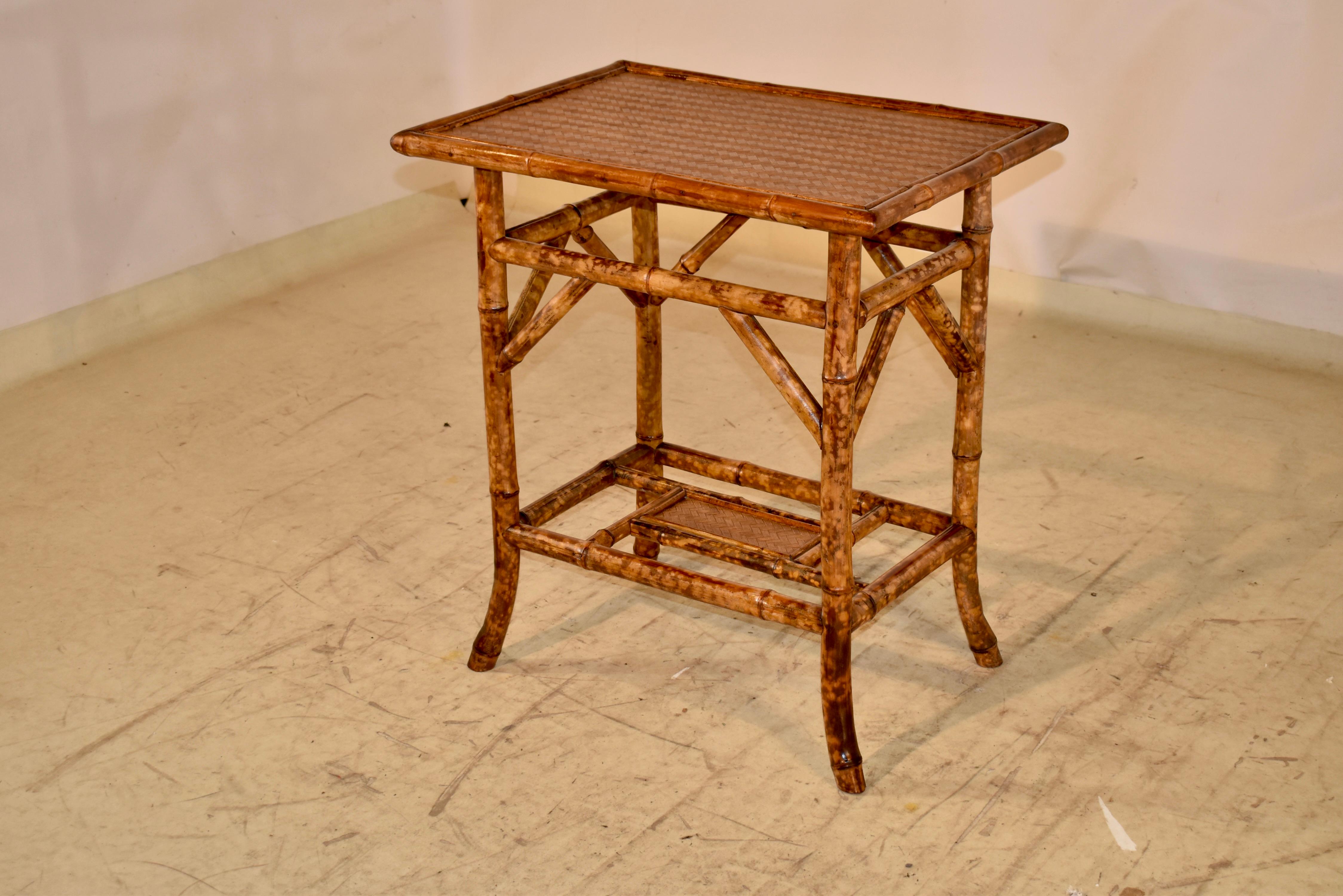 Bambou Table d'appoint en bambou tortue du 19e siècle en vente