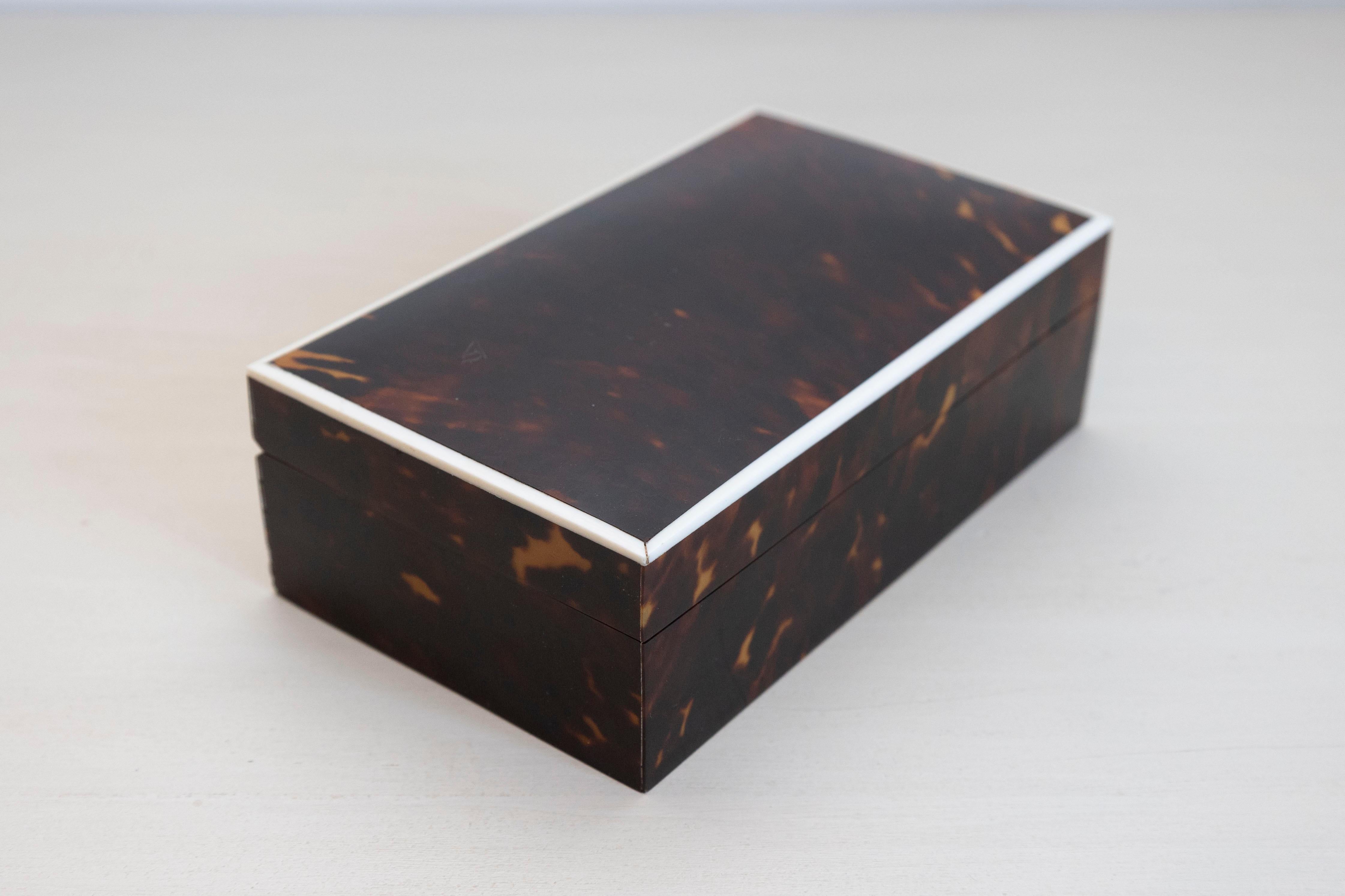 19th Century Tortoiseshell and Ivory Inlaid Decorative Box In Good Condition In Atlanta, GA