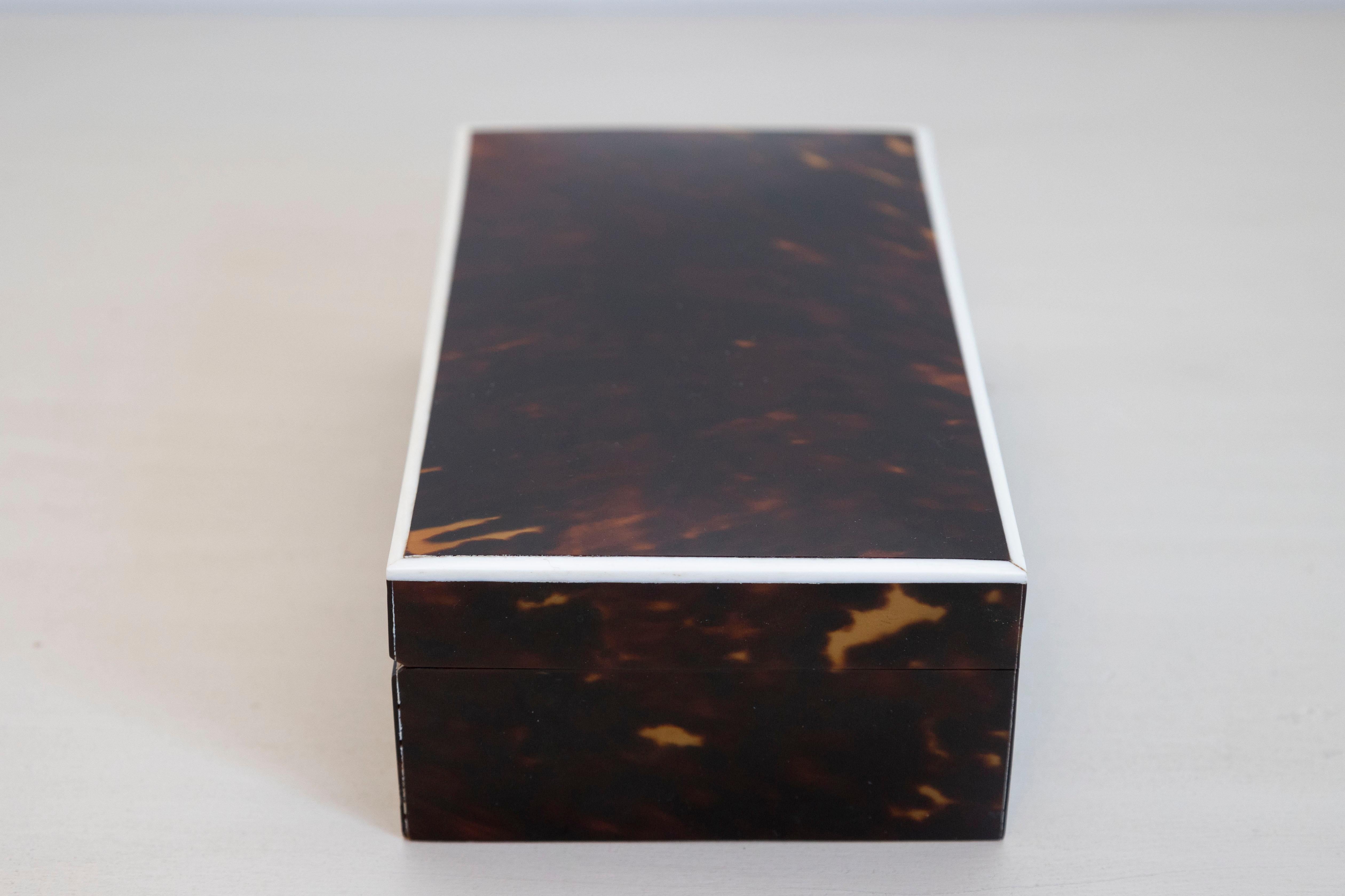 Tortoise Shell 19th Century Tortoiseshell and Ivory Inlaid Decorative Box