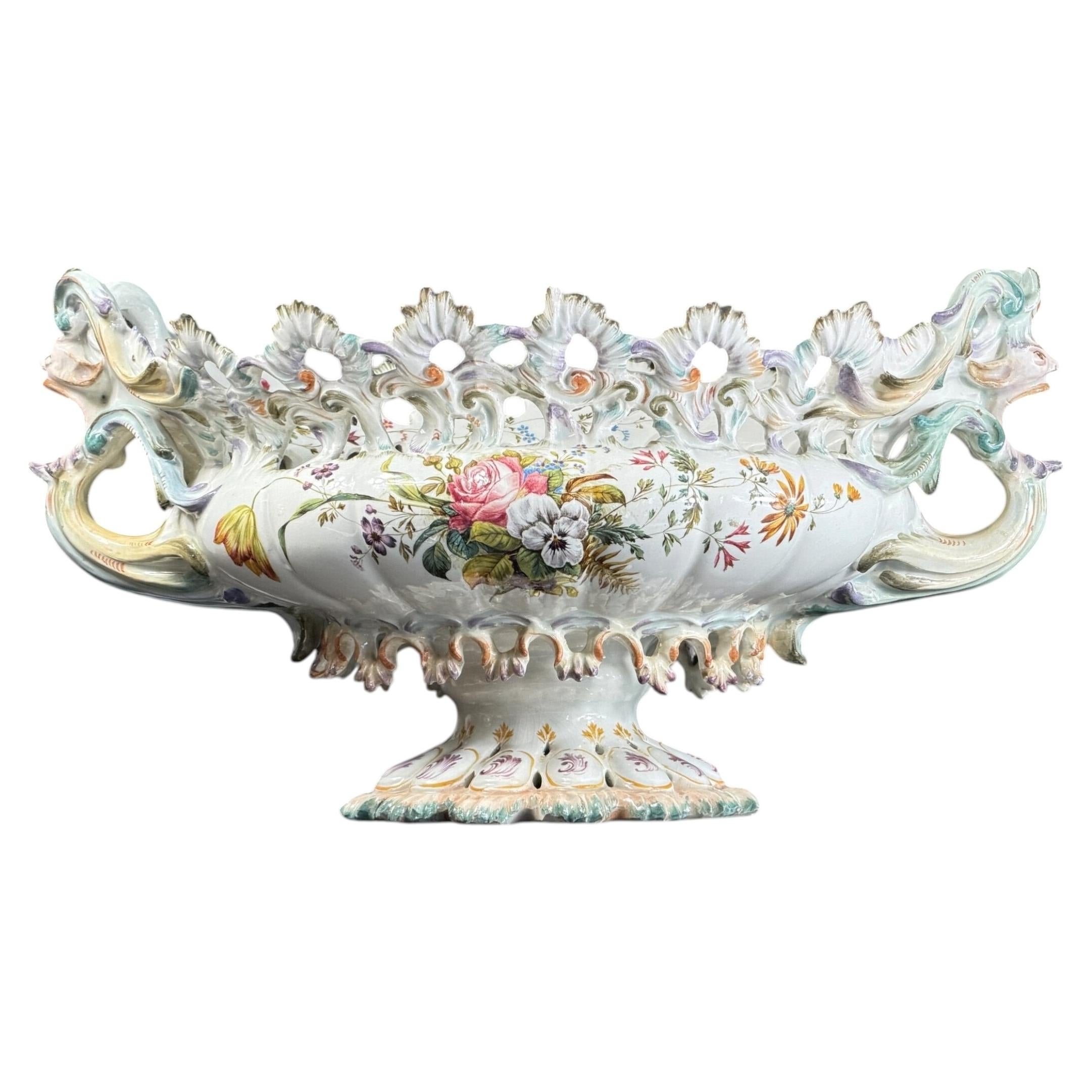 19th Century, Tradition Nove di Bassano Maiolica Centerpiece Bowl - 20in