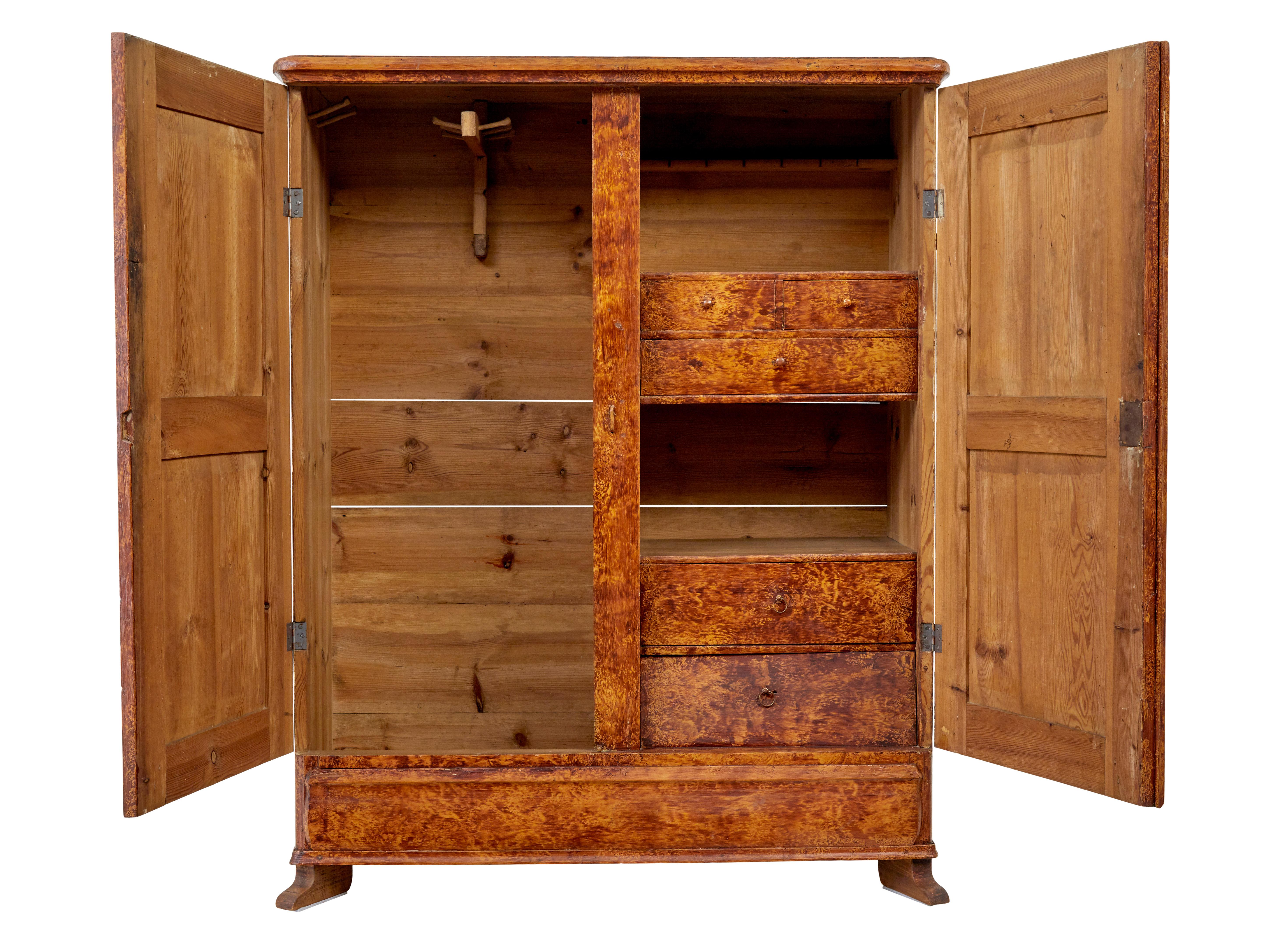 Rustic 19th century traditional Swedish ragwork pine cupboard For Sale