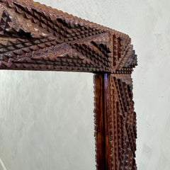 Tramp Art del 19° secolo Specchio con lavorazione a truciolo Folk Art