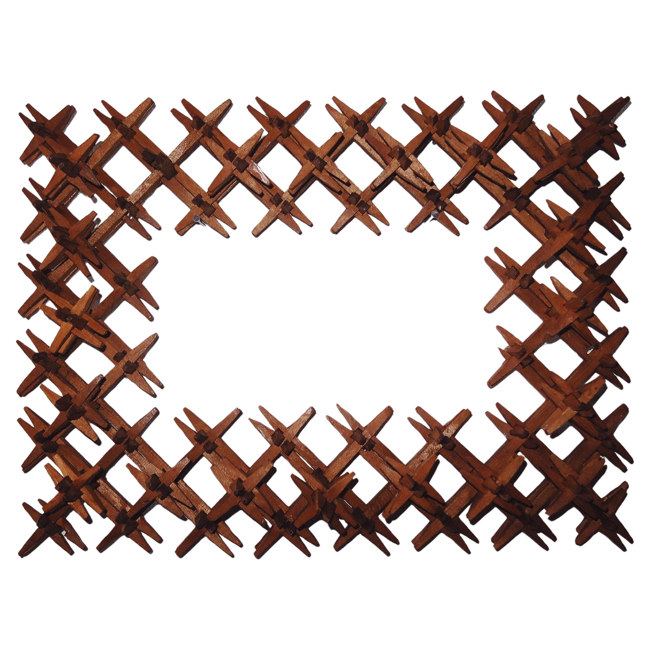 Cadre couronne d
épines 19ème siècle Tramp Art 18"