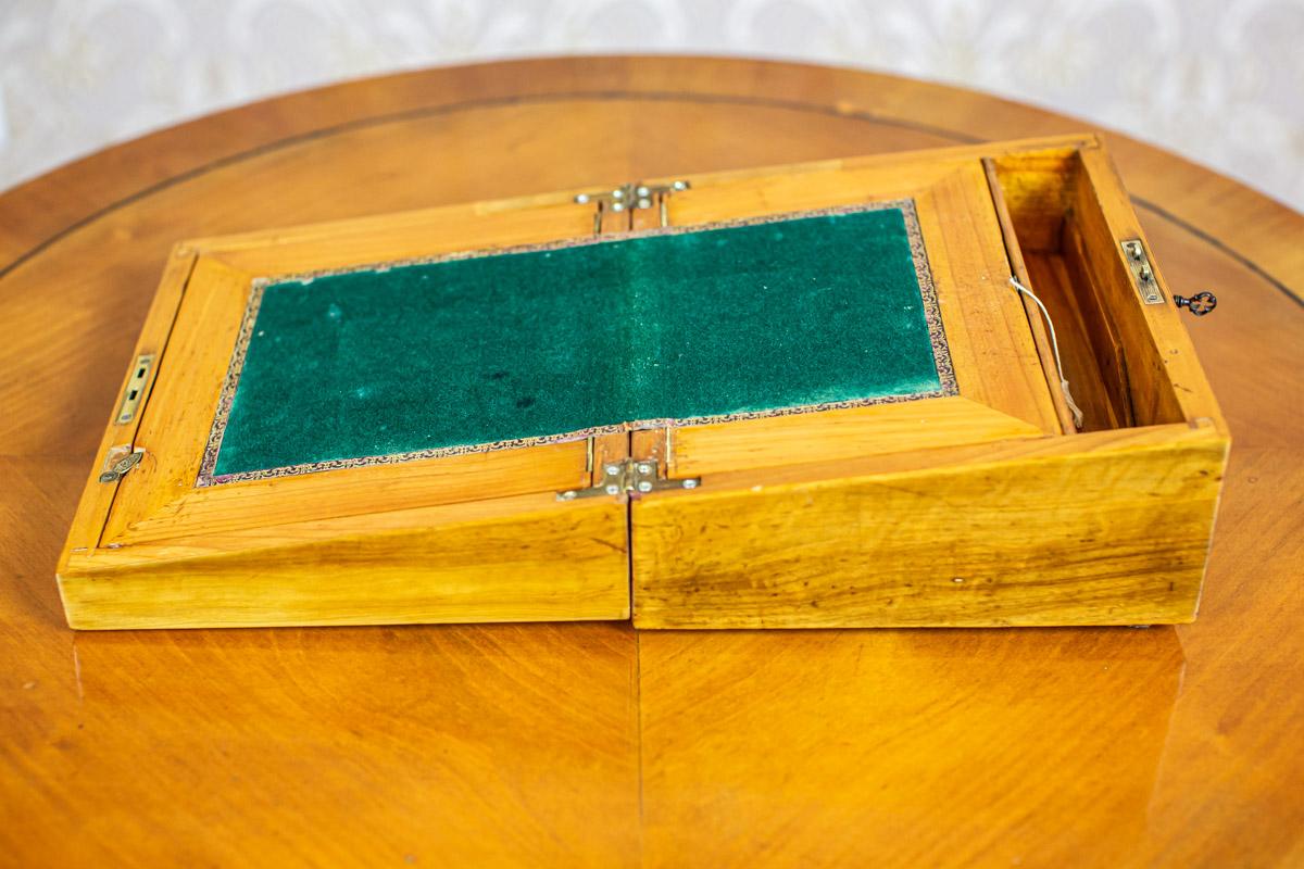 19th-Century Pine Lap Desk Inlaid with Mother-of-Pearl For Sale 9
