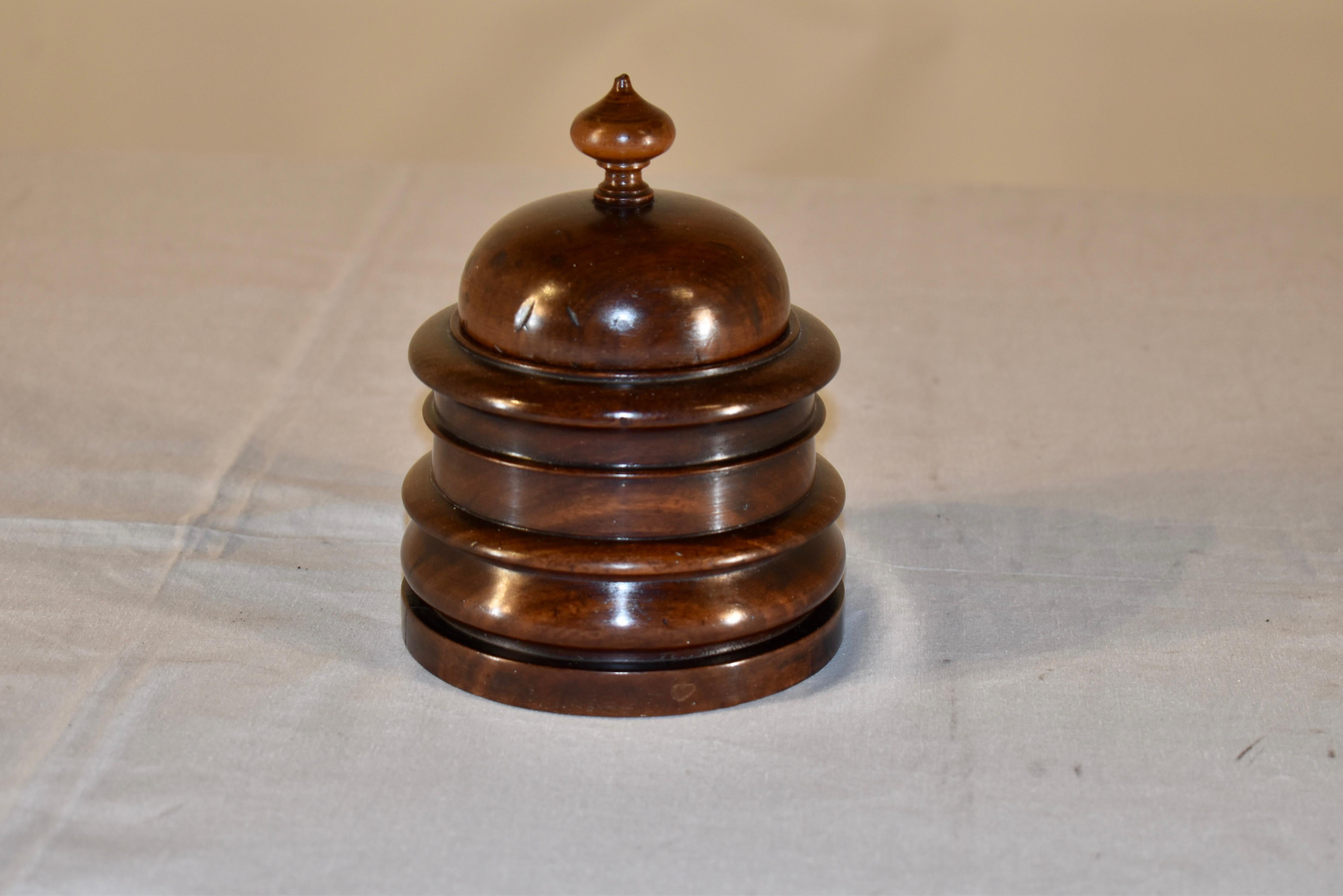 Victorian 19th Century Treenware Mahogany Lidded Box For Sale