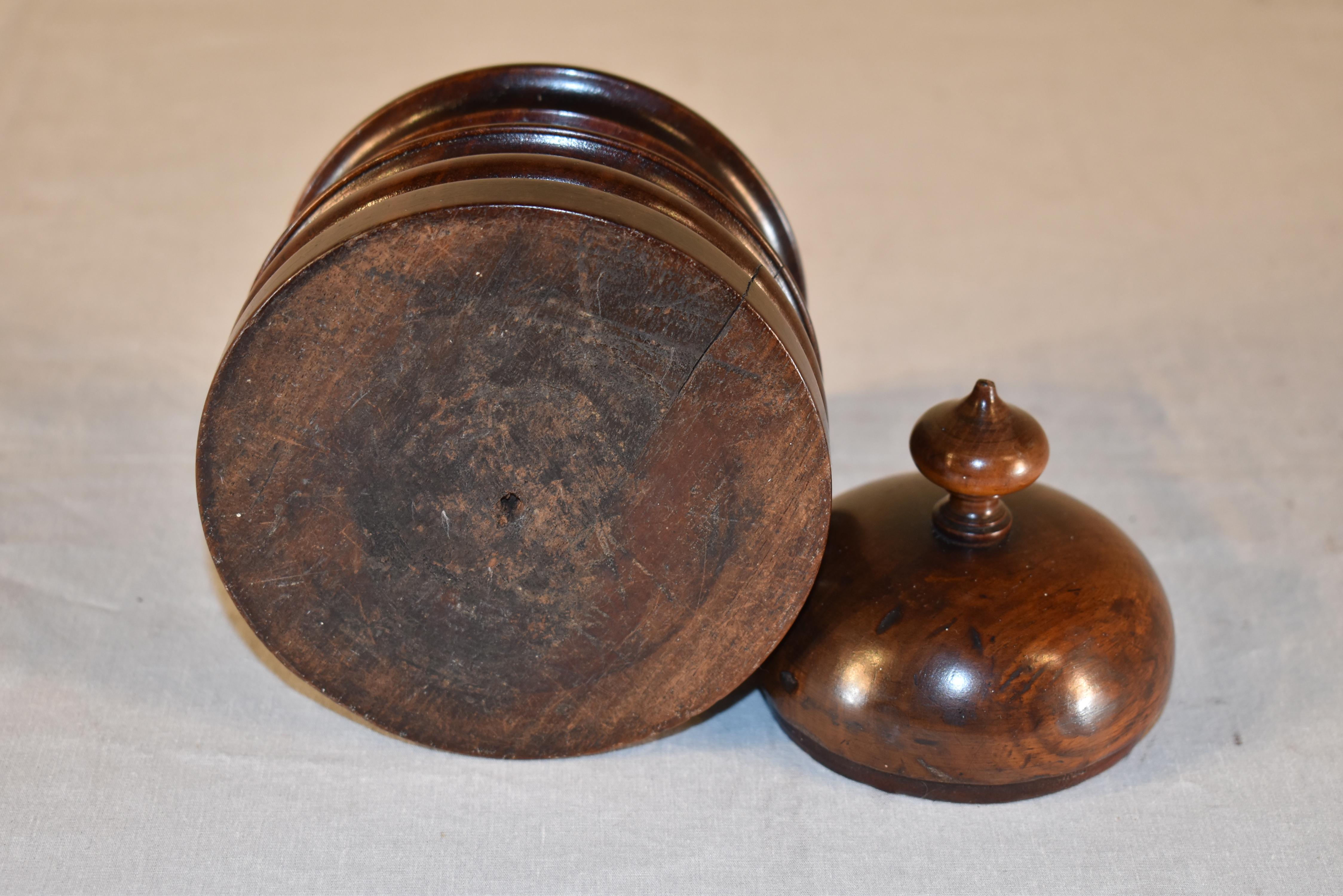 19th Century Treenware Mahogany Lidded Box For Sale 2