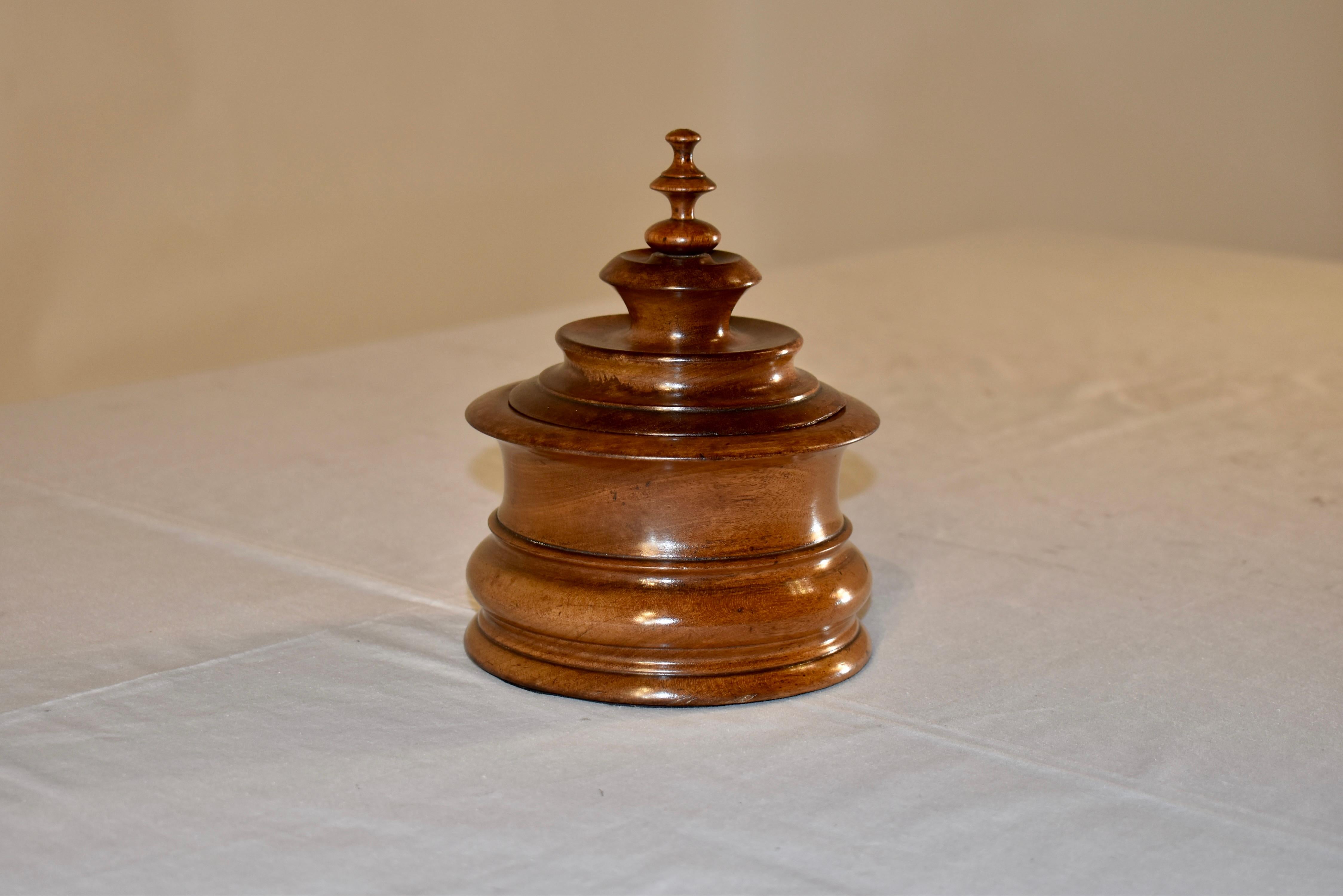 English 19th Century Treenware Walnut Tobacco Jar For Sale