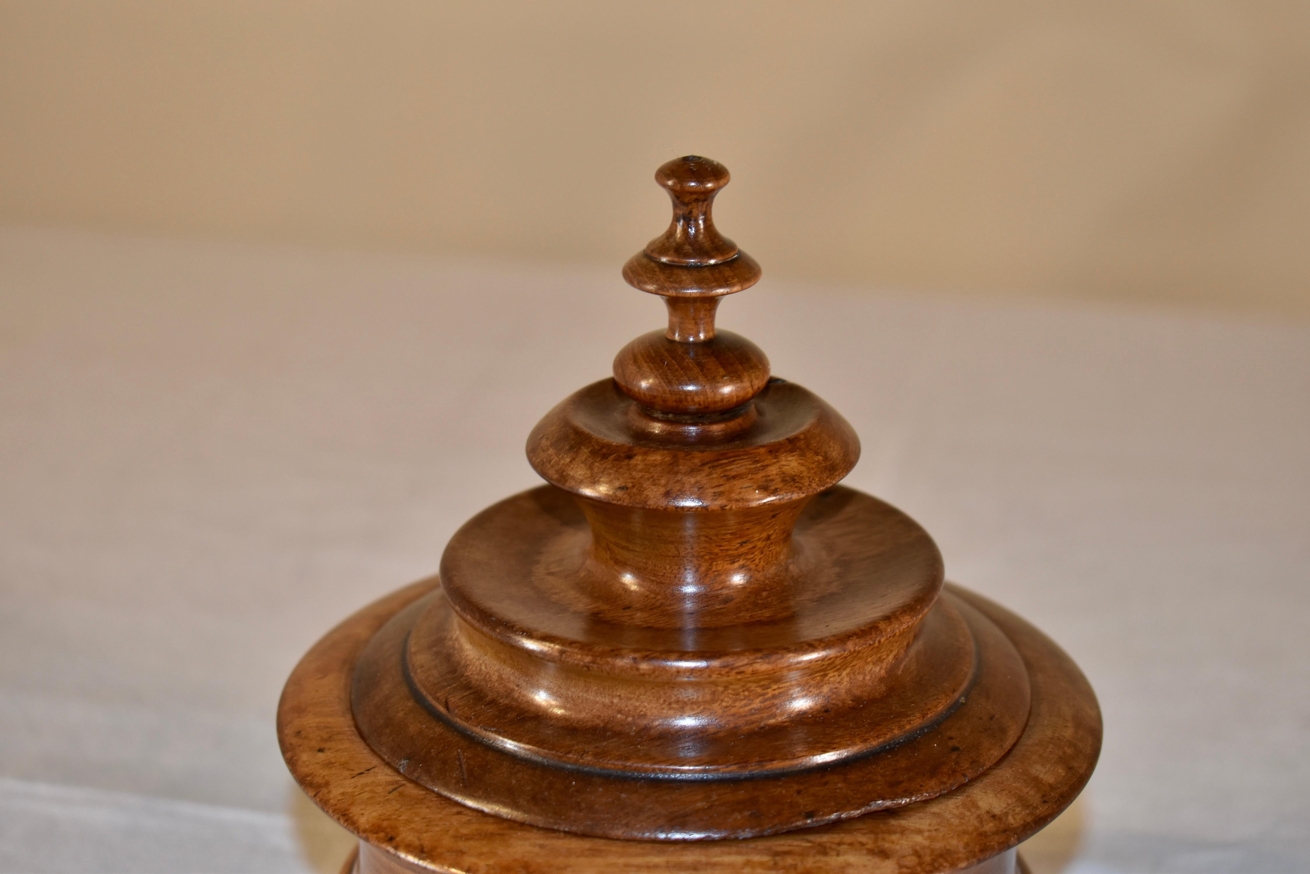 19th Century Treenware Walnut Tobacco Jar For Sale 1
