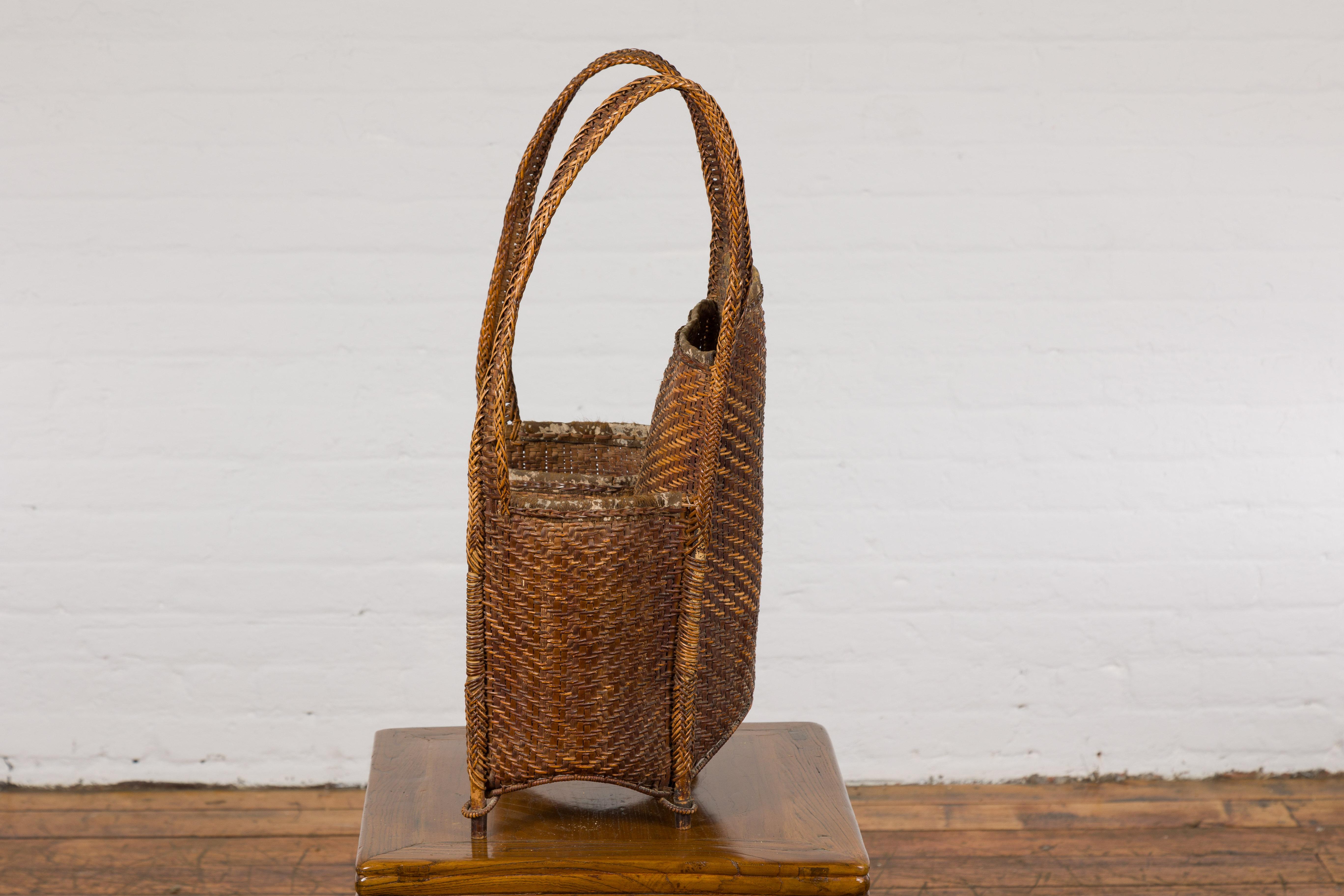 19th Century Tribal Handwoven Rattan Backpack with Inner Pockets For Sale 13