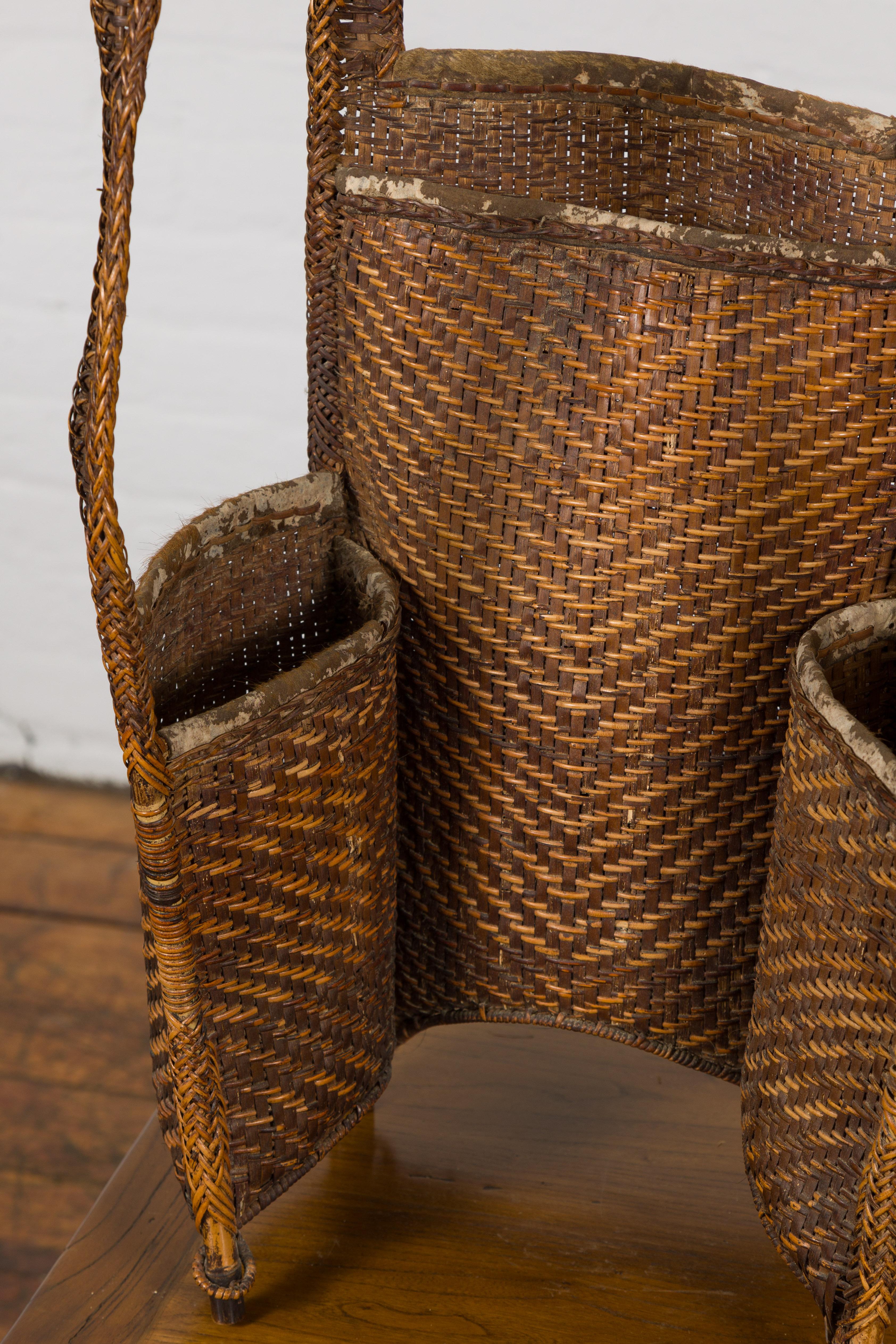 19th Century Tribal Handwoven Rattan Backpack with Inner Pockets For Sale 4