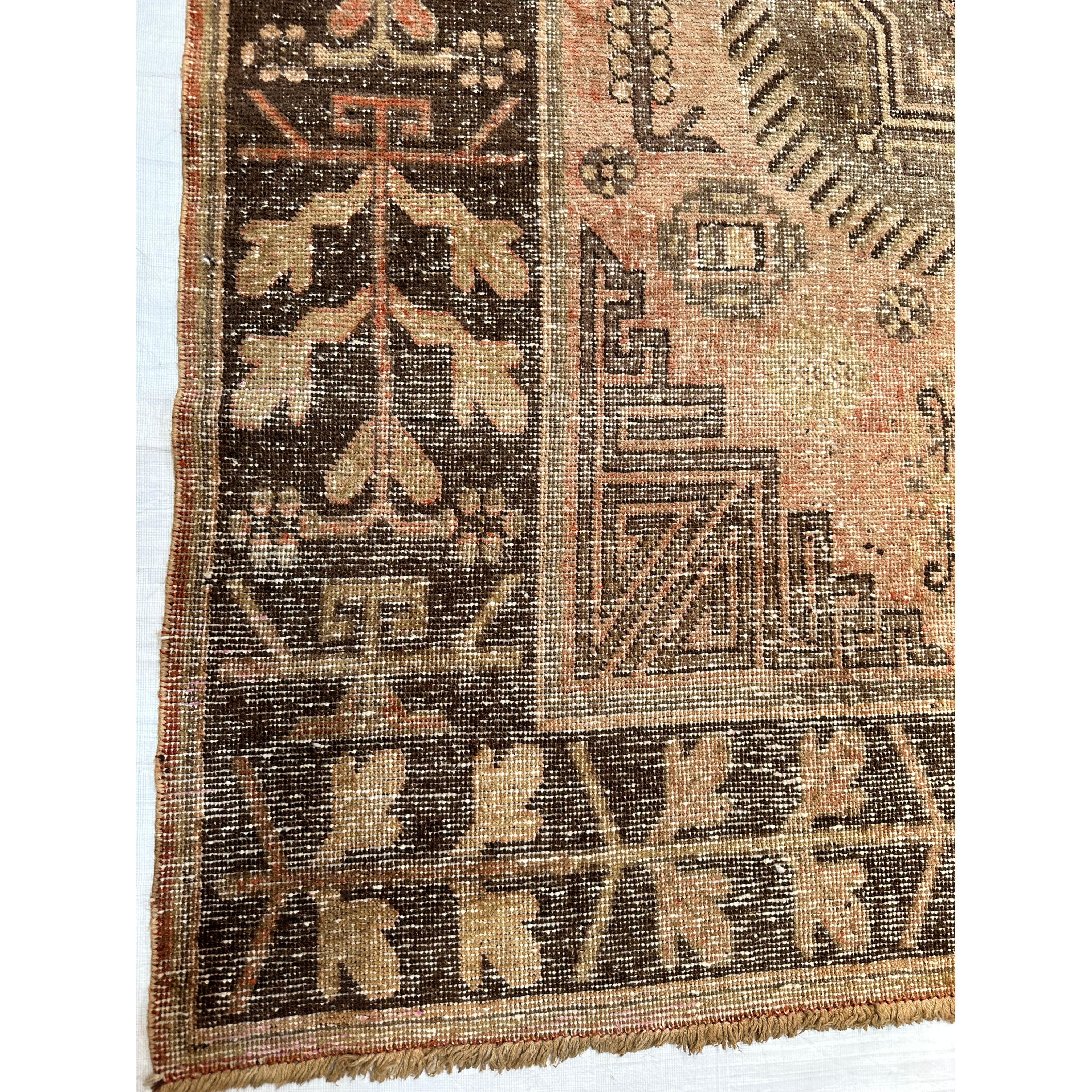 19th-Century Tribal Khotan Samarkand Rug In Good Condition For Sale In Los Angeles, US