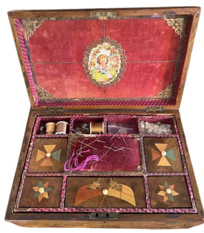 Boîte à couture en bois incrusté de marqueterie de Trinity House du XIXe siècle, vers 1870 en vente 2
