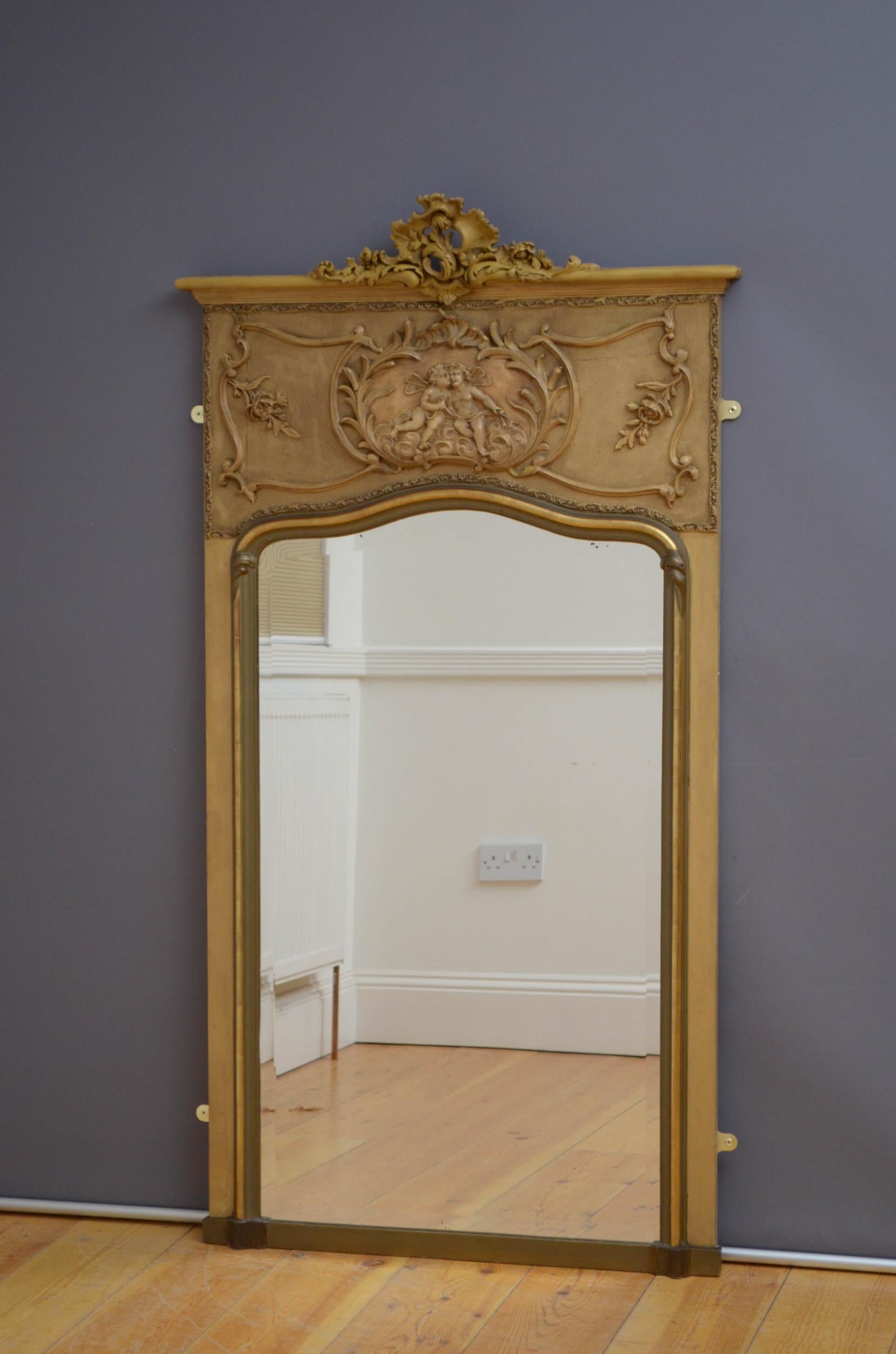 Sn4991 A very attractive 19th century pier mirror, having original bevelled edge mirror with some foxing in gilded and painted frame with centre crest to the top, all in wonderful home ready condition, c1880

Measures: H 62