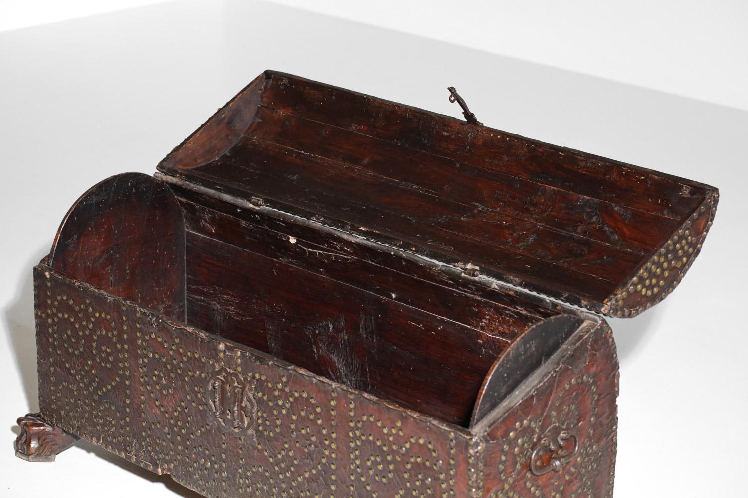 Metal 19th Century Trunk in Studded Leather and Solid Wood For Sale