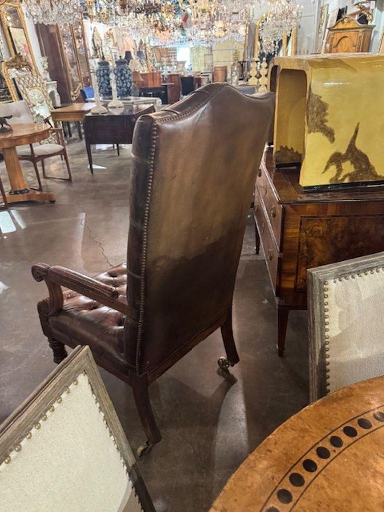 19th Century Tufted English Chesterfield Chair (19. Jahrhundert) im Angebot