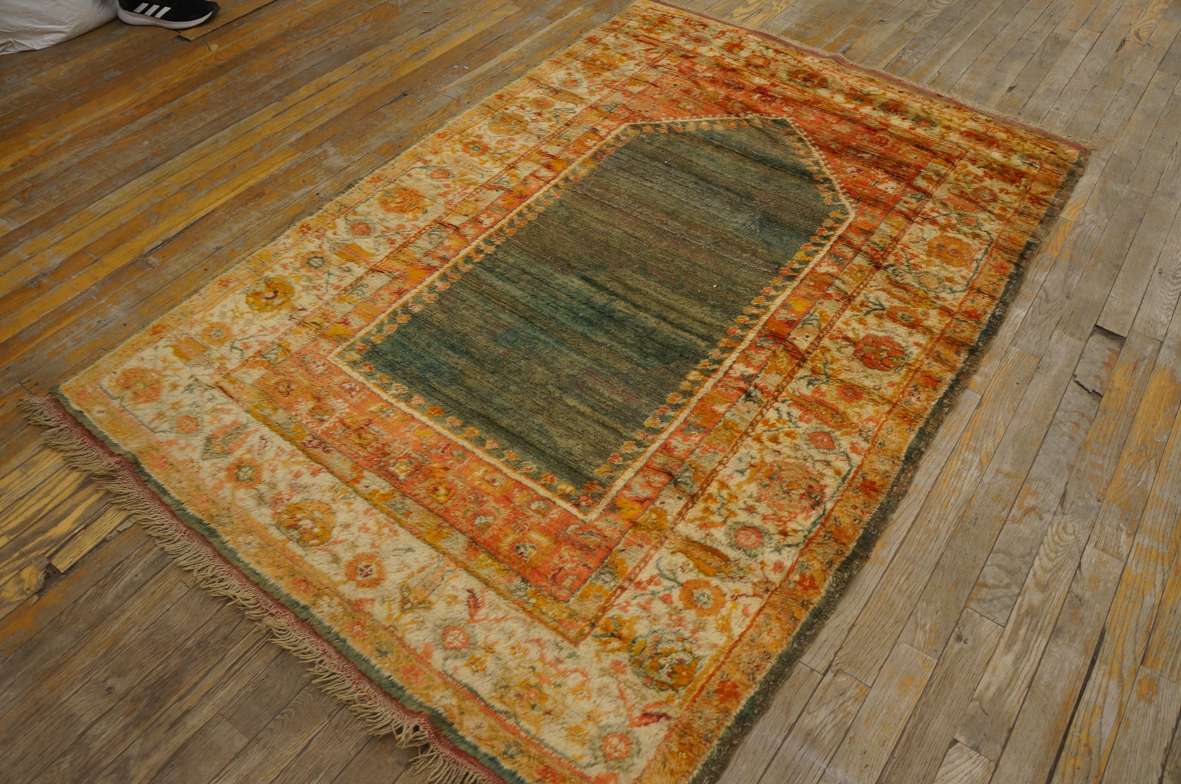 19th Century Turkish Angora Oushak Prayer Carpet ( 4' x 6' - 122 x 183 ) For Sale 3