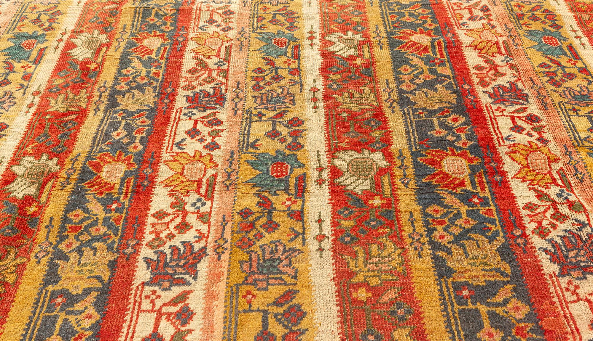 19th Century Turkish Oushak Botanic Handwoven Rug In Good Condition For Sale In New York, NY