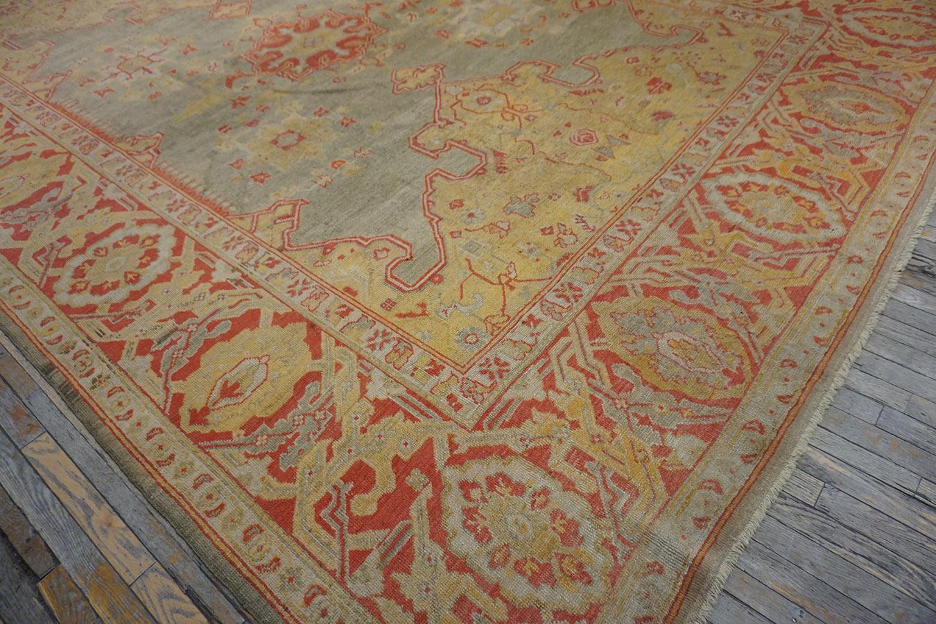 Türkischer Oushak-Teppich des 19. Jahrhunderts ( 10' x 13'6