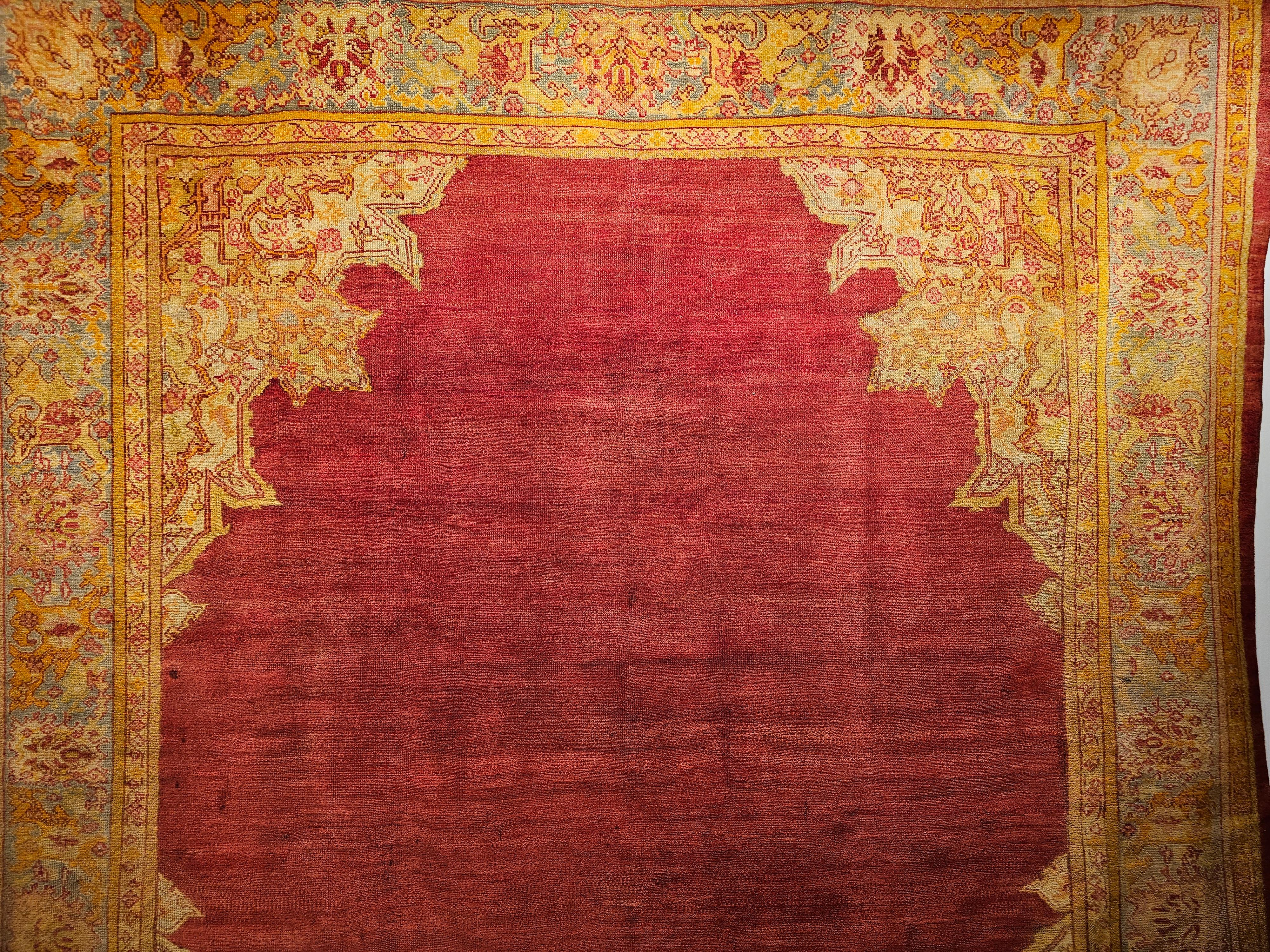 19th Century Turkish Oushak with an Open Field Design im Angebot 3