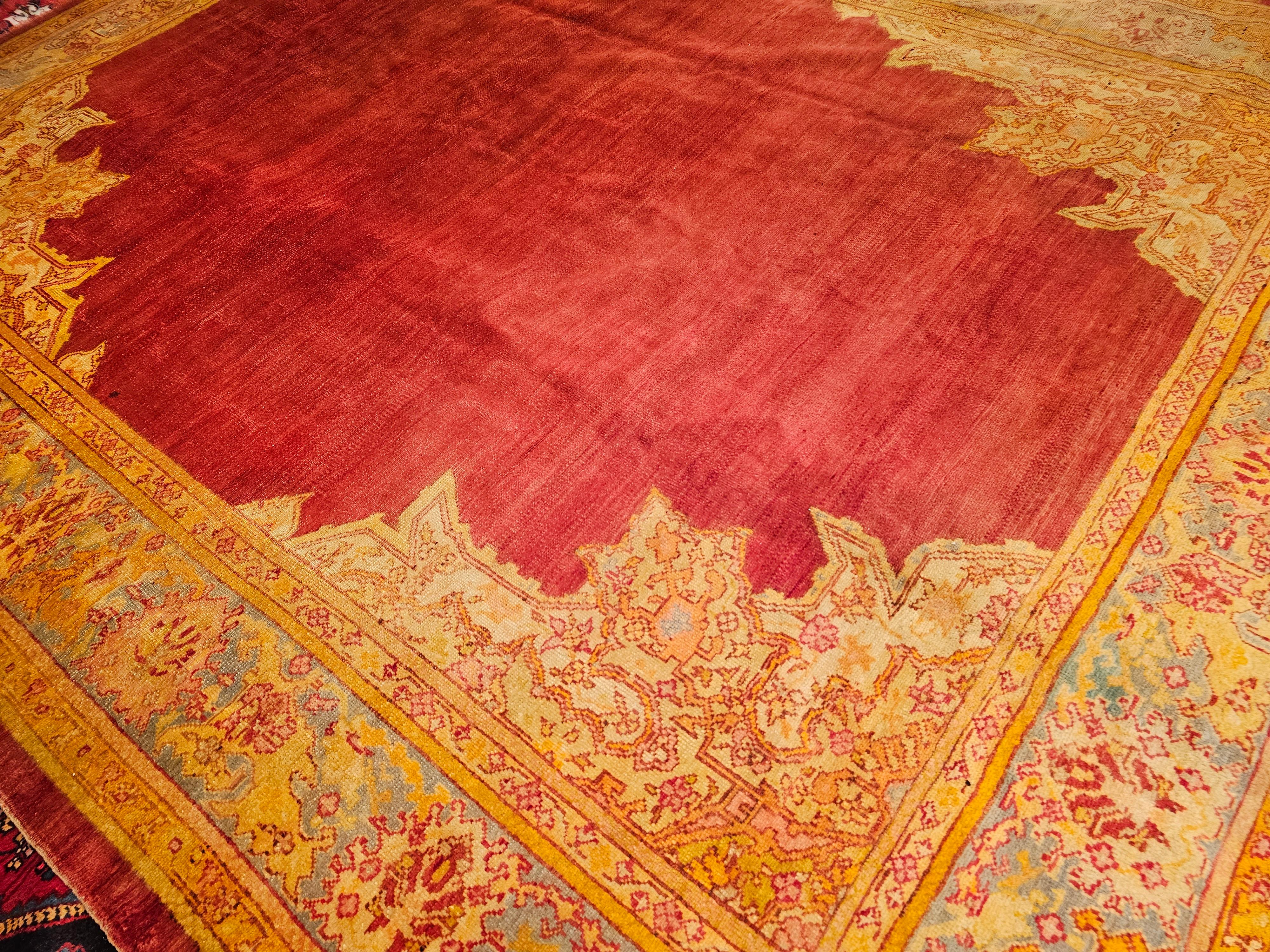 19th Century Turkish Oushak with an Open Field Design im Angebot 8