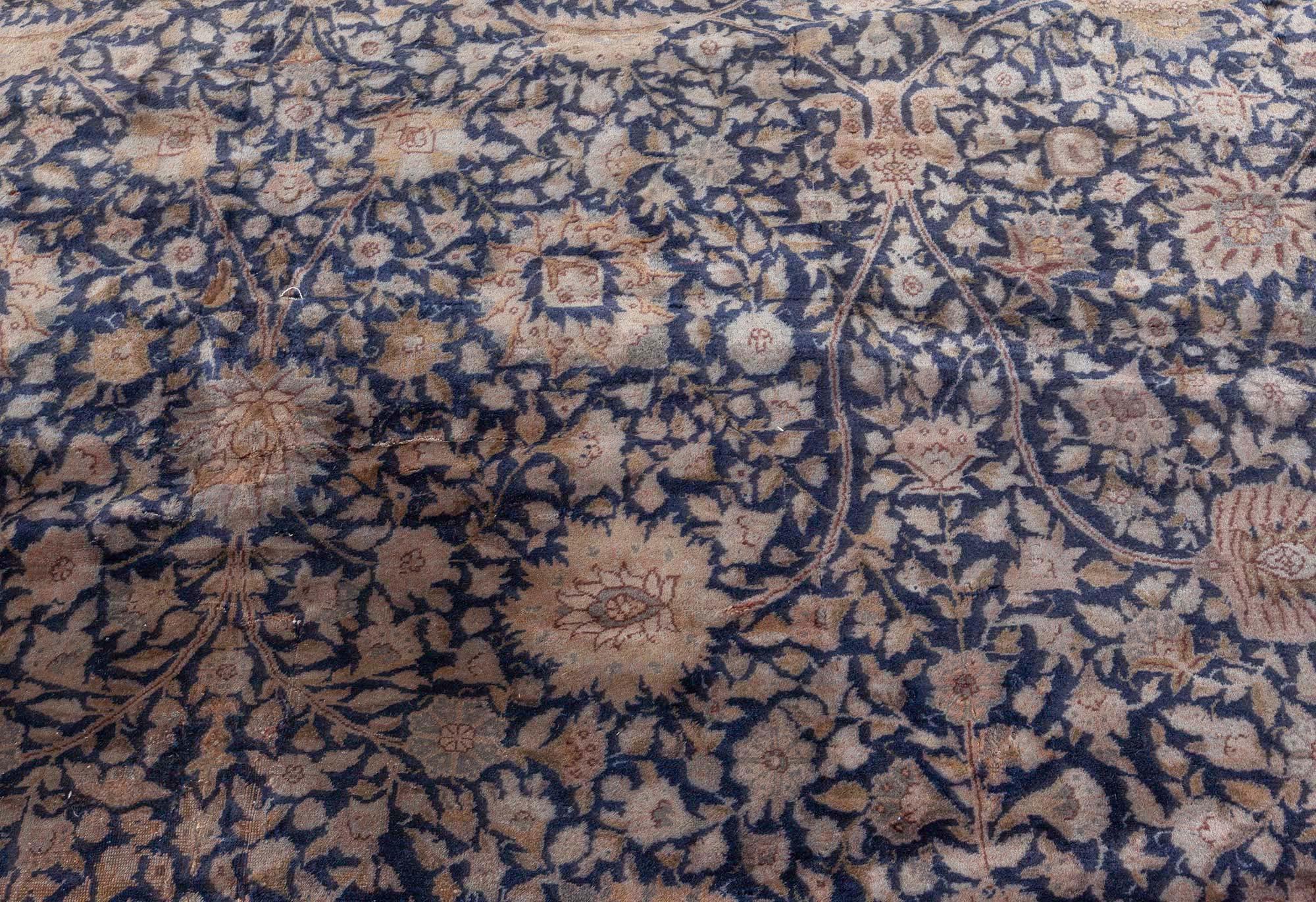 19th century Turkish Sivas Botanic handmade rug
Size: 19'0