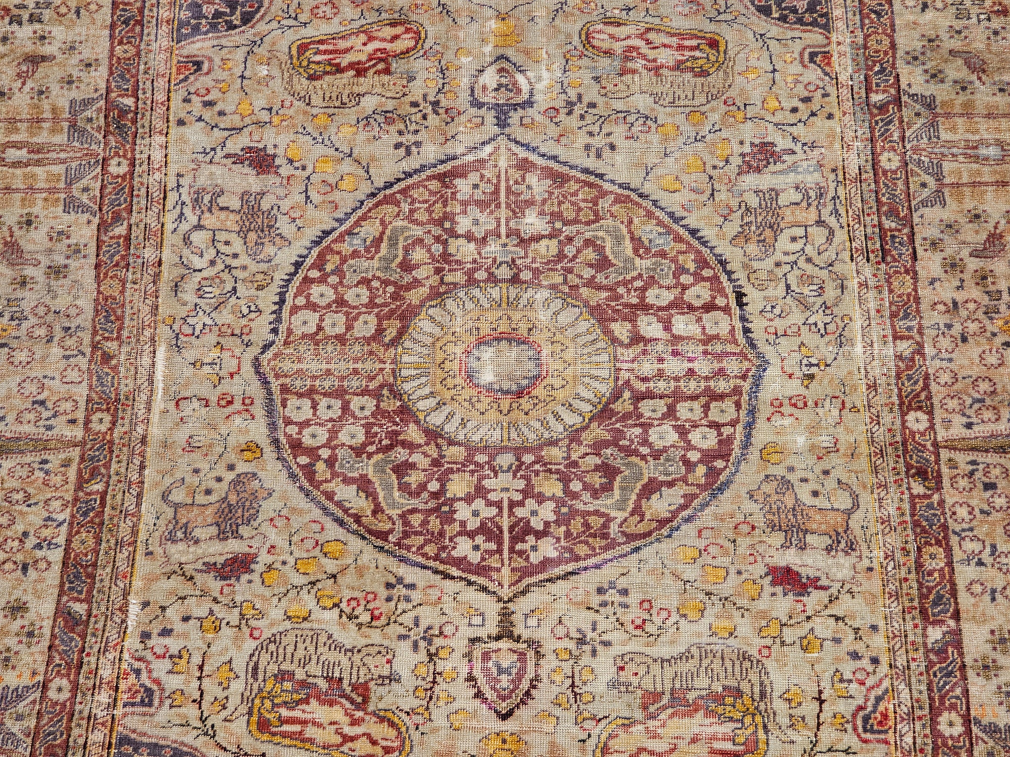 Noué à la main Tapis turc Sivas du XIXe siècle en vert pâle, lavande, bourgogne et jaune en vente