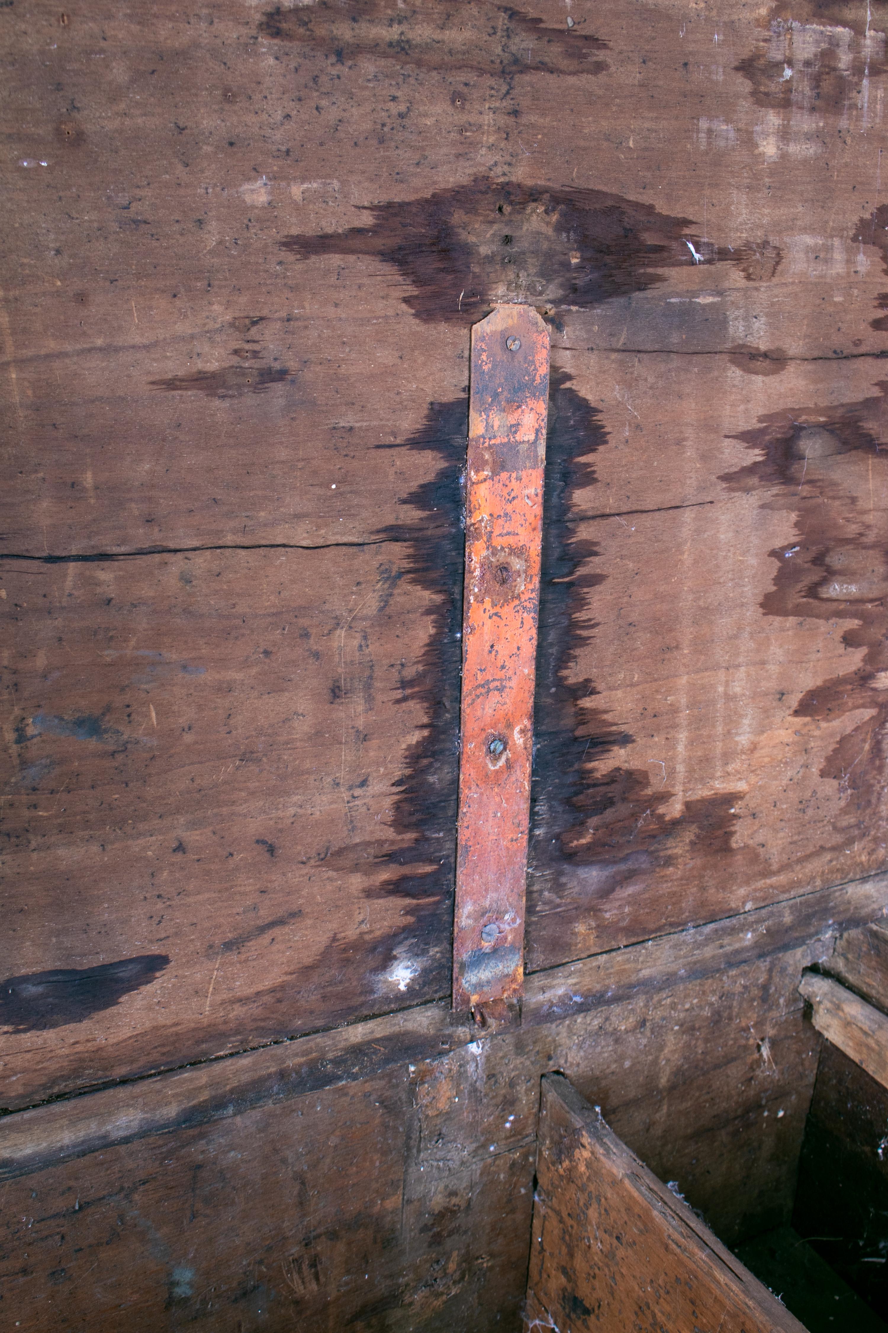 19th Century Turkish Wooden Trunk with Bronze Decorations and Fittings 4