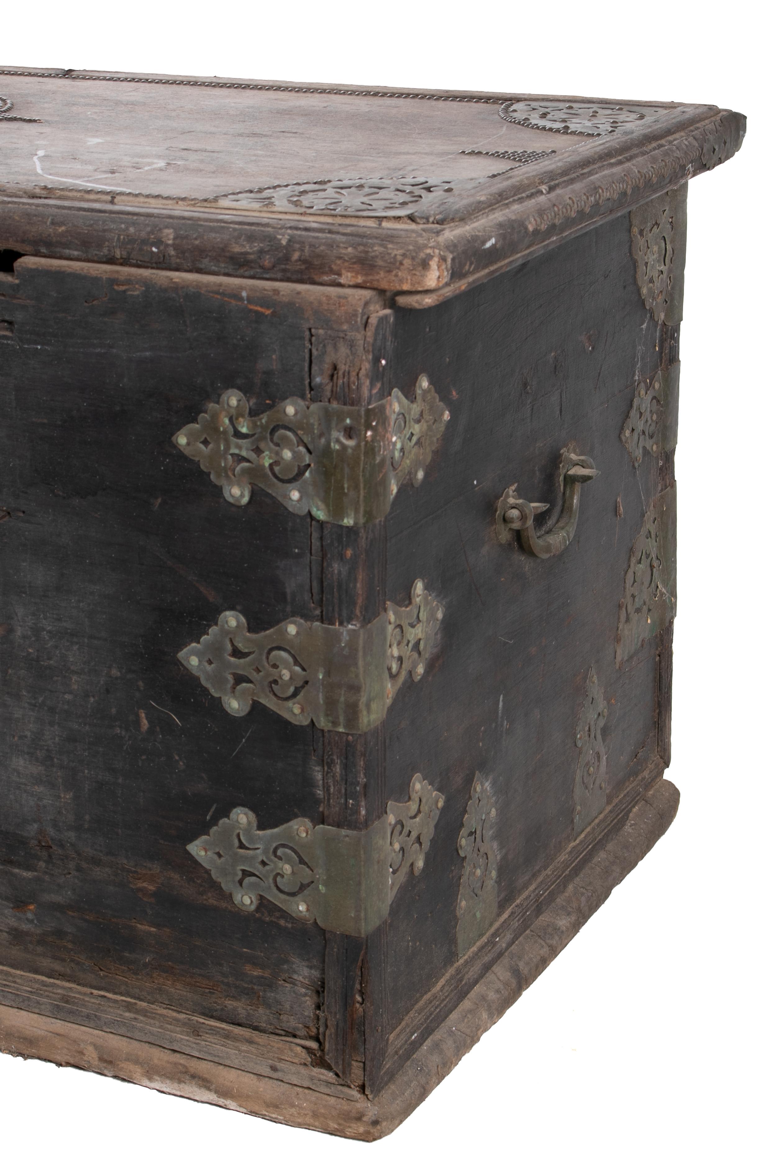 19th Century Turkish Wooden Trunk with Bronze Decorations and Fittings 1