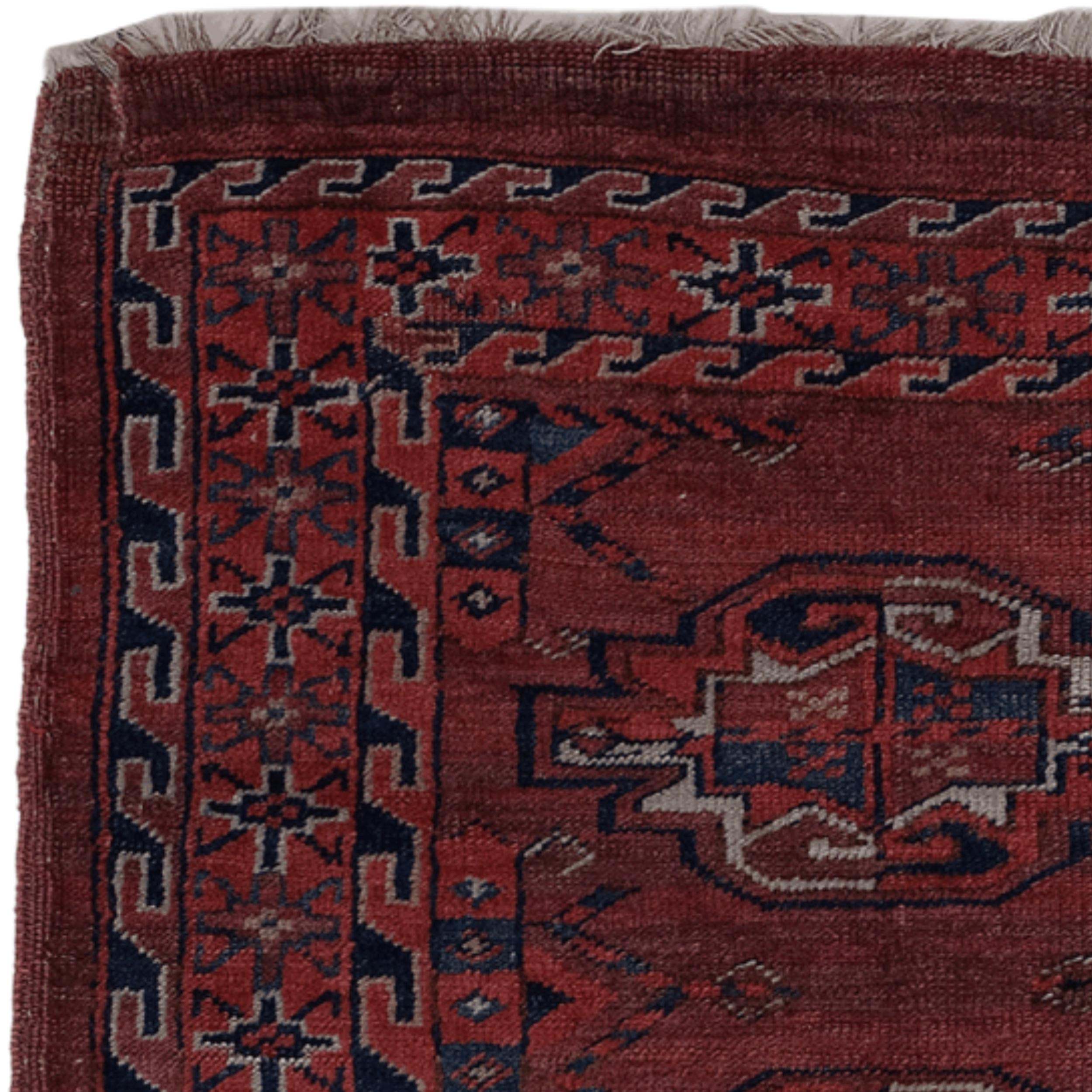 XIXe siècle Yomud Chuval turkmène du 19e siècle en vente