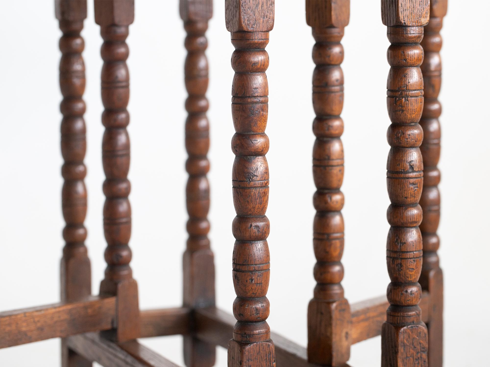 19th Century Turned Oak Gateleg Table For Sale 3